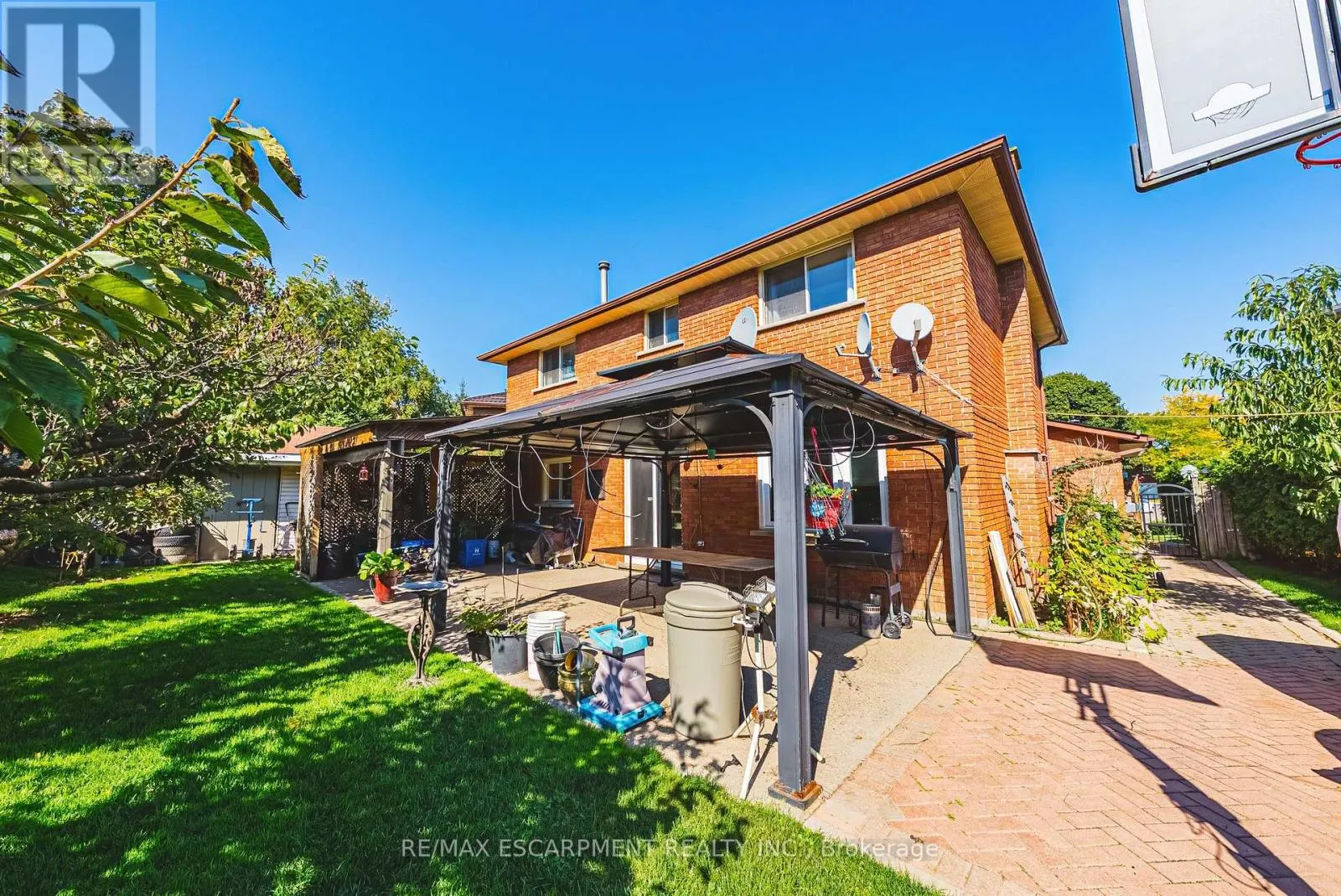 19 GLENHAVEN COURT