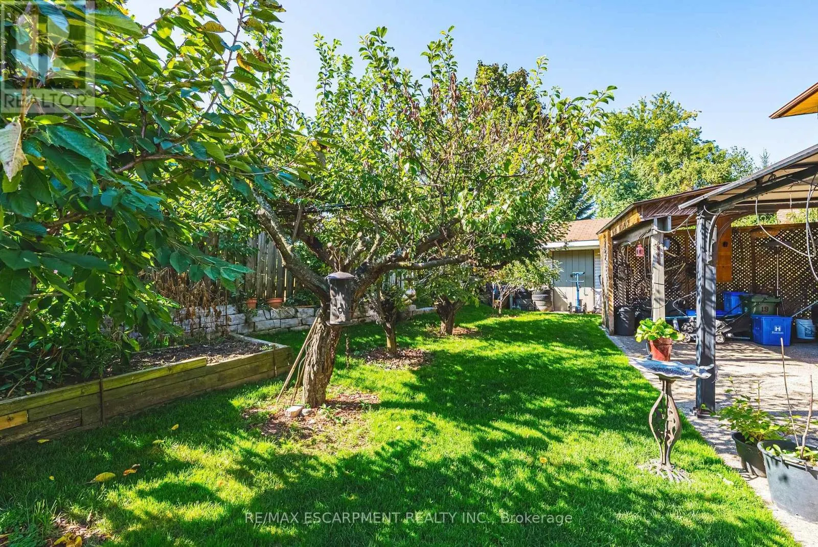 19 GLENHAVEN COURT