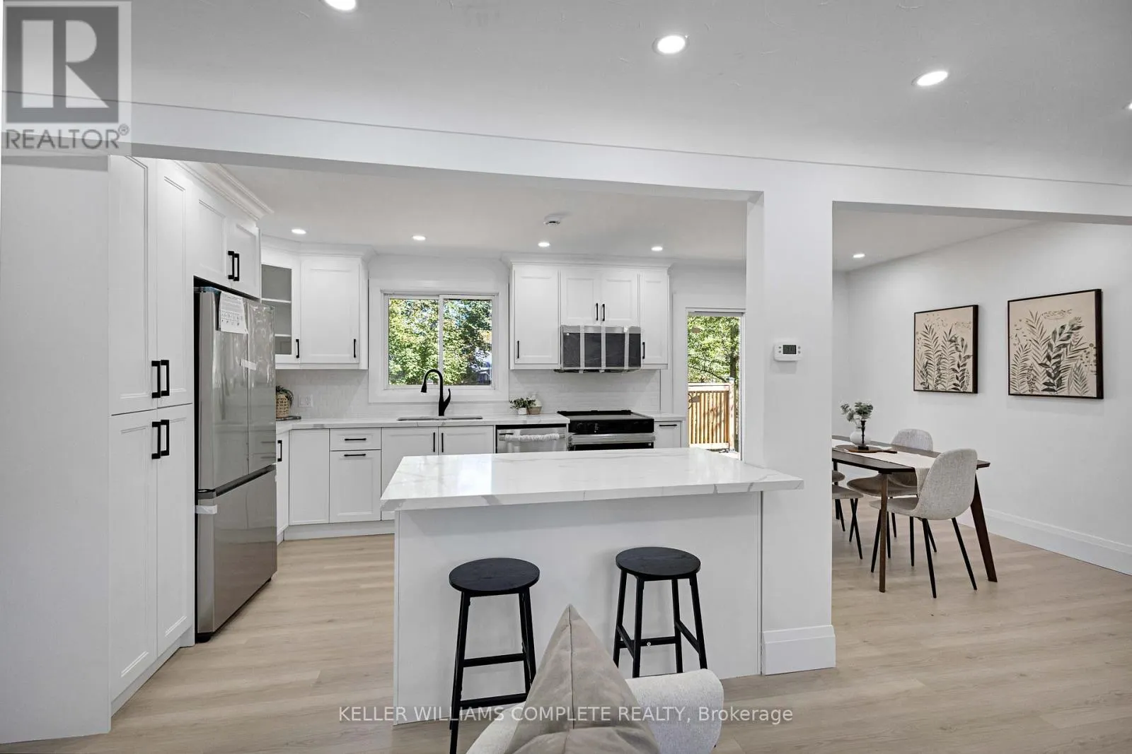 7 SWAN DRIVE