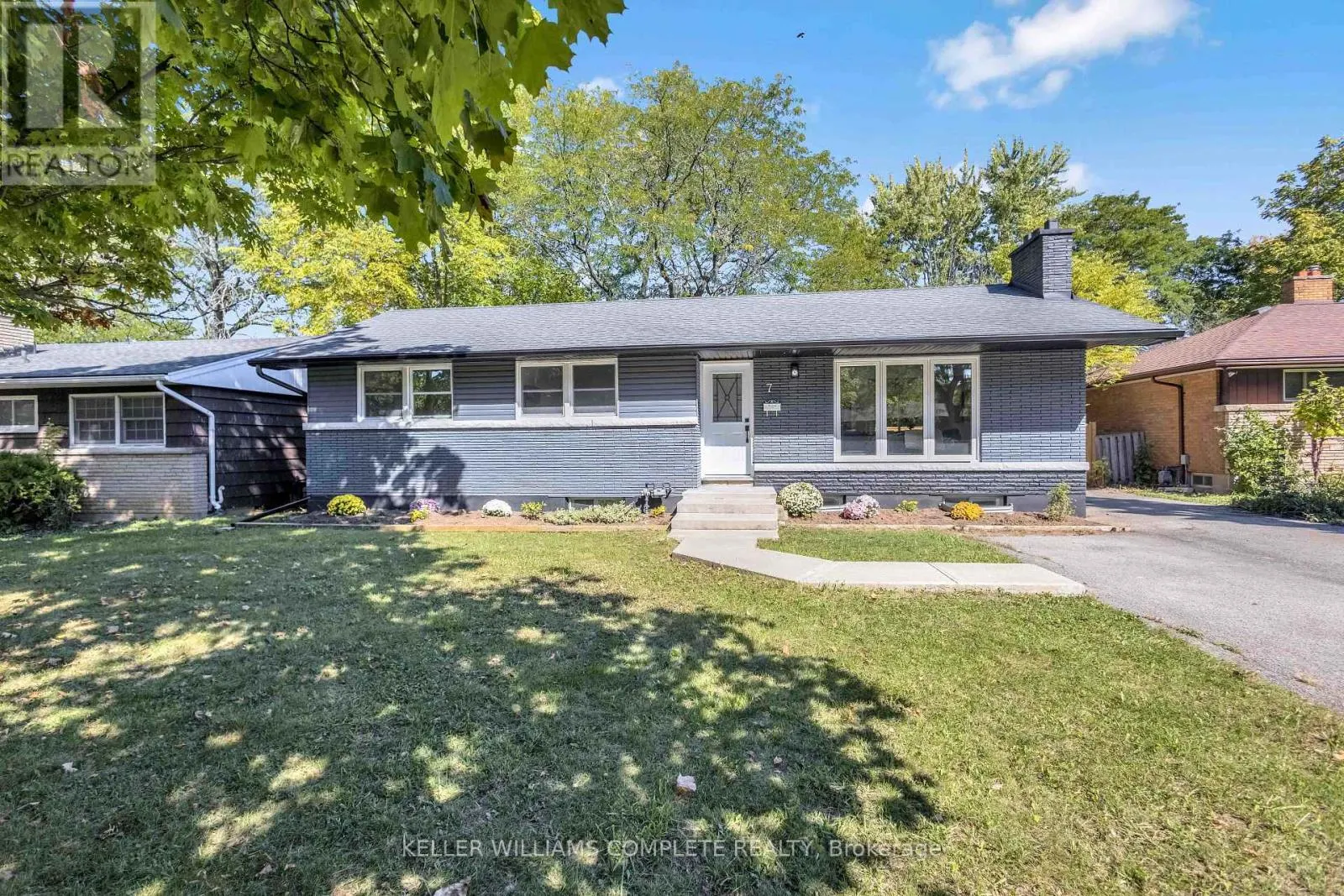 7 SWAN DRIVE
