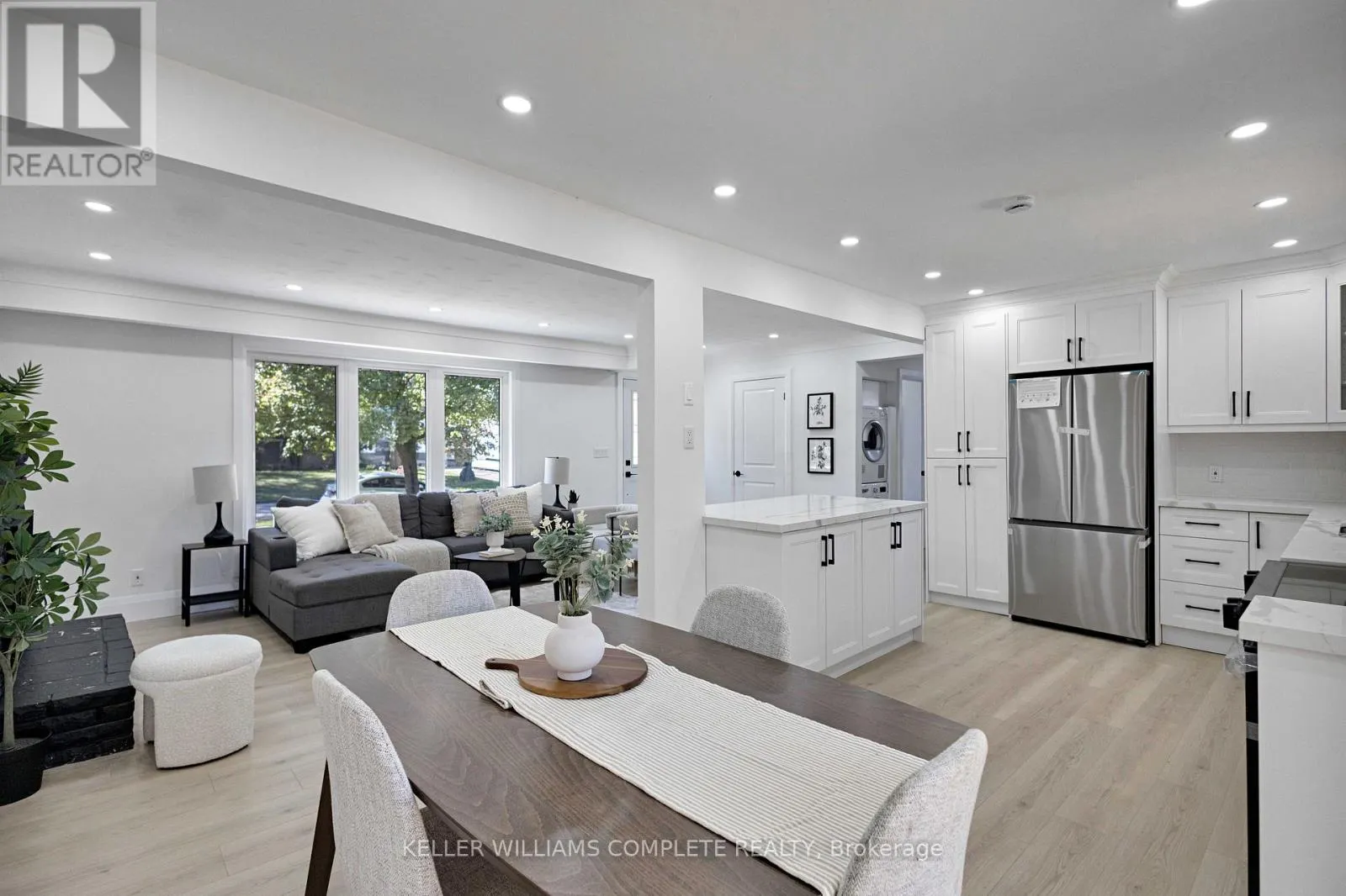 7 SWAN DRIVE