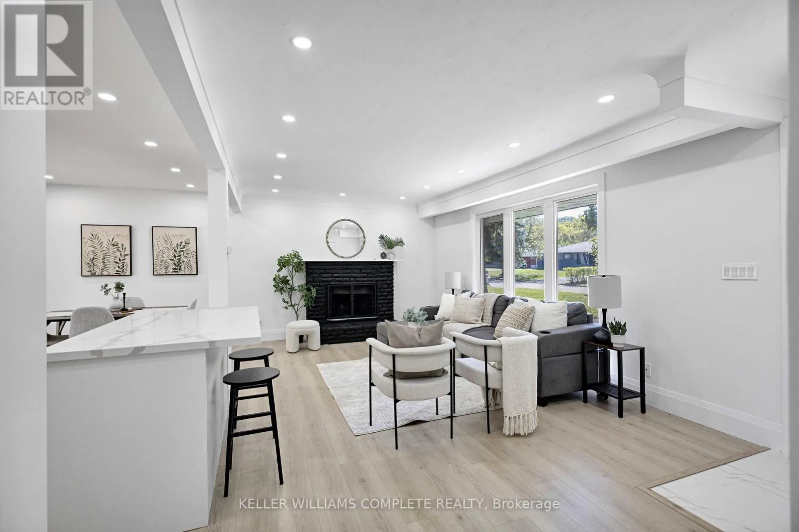 7 SWAN DRIVE