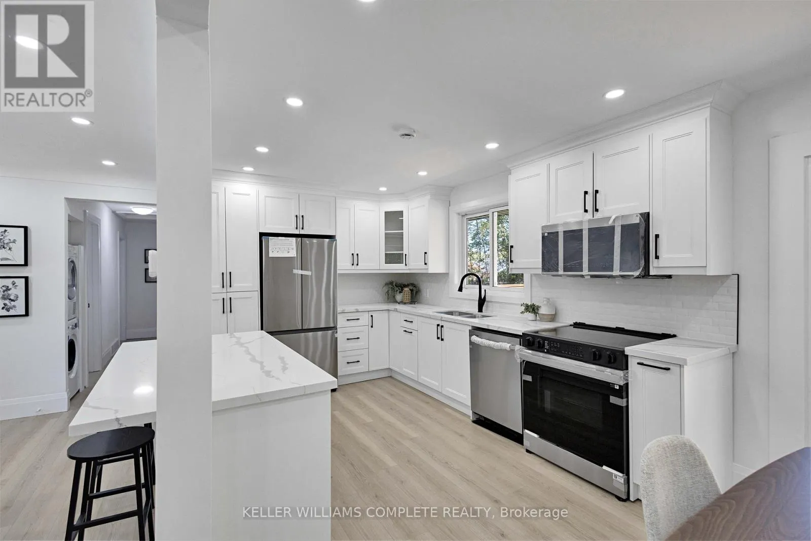 7 SWAN DRIVE