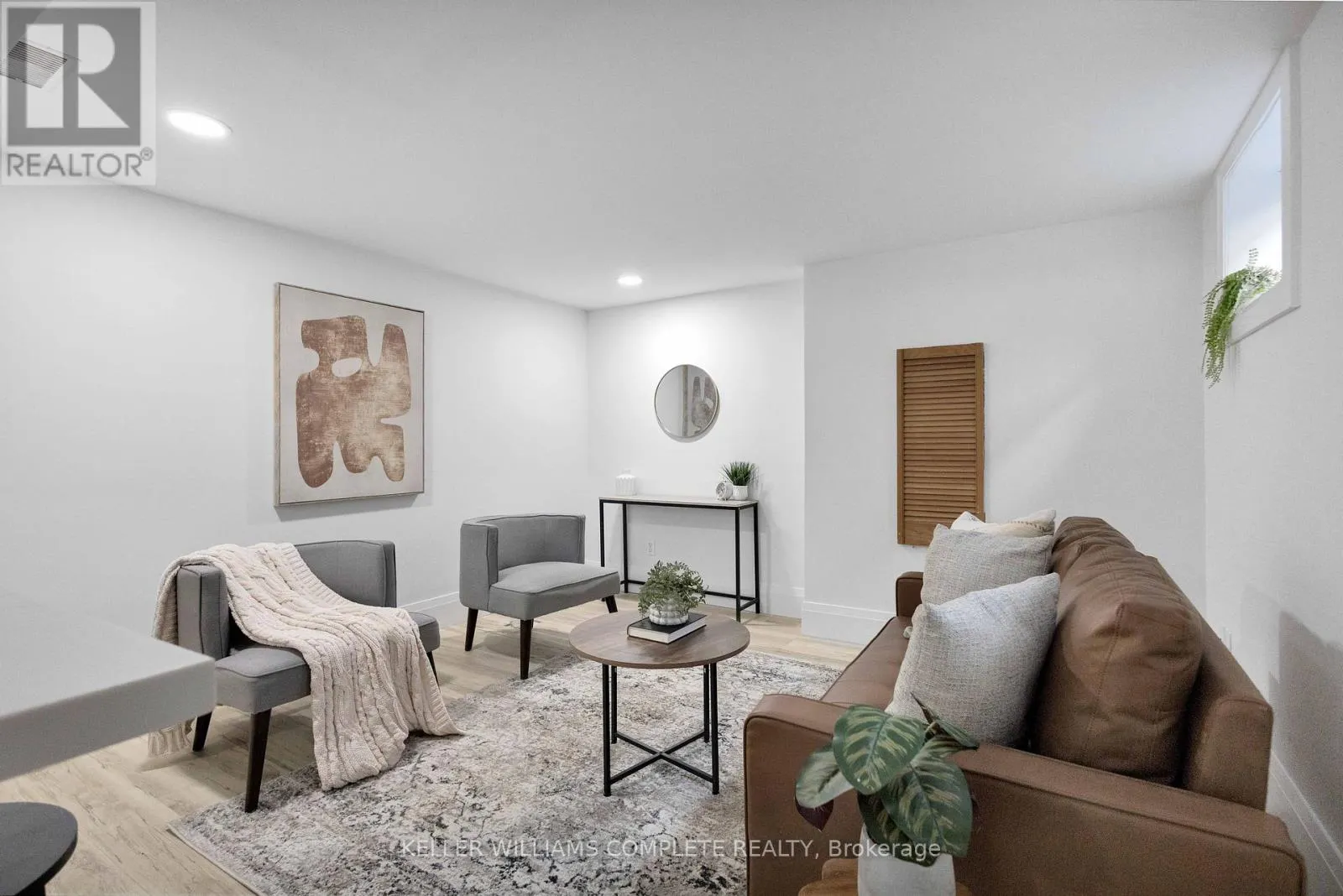7 SWAN DRIVE