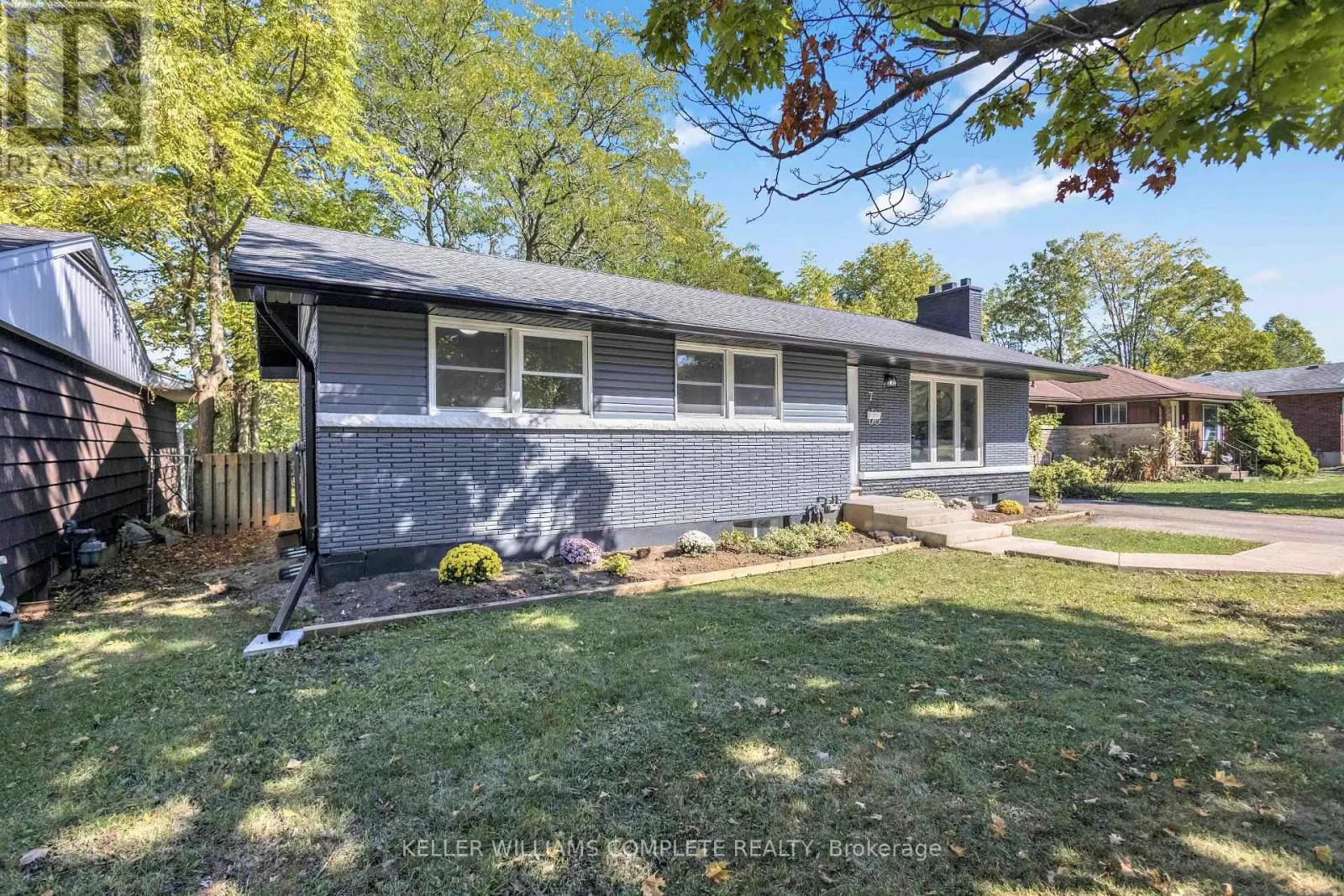 7 SWAN DRIVE