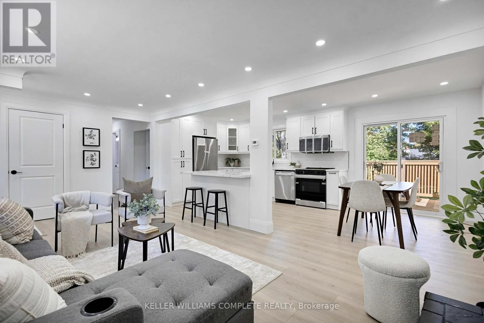 7 SWAN DRIVE