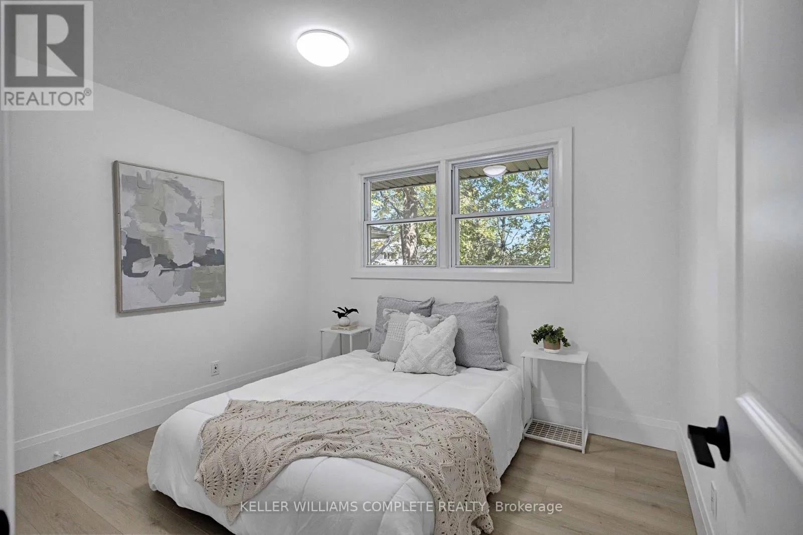 7 SWAN DRIVE