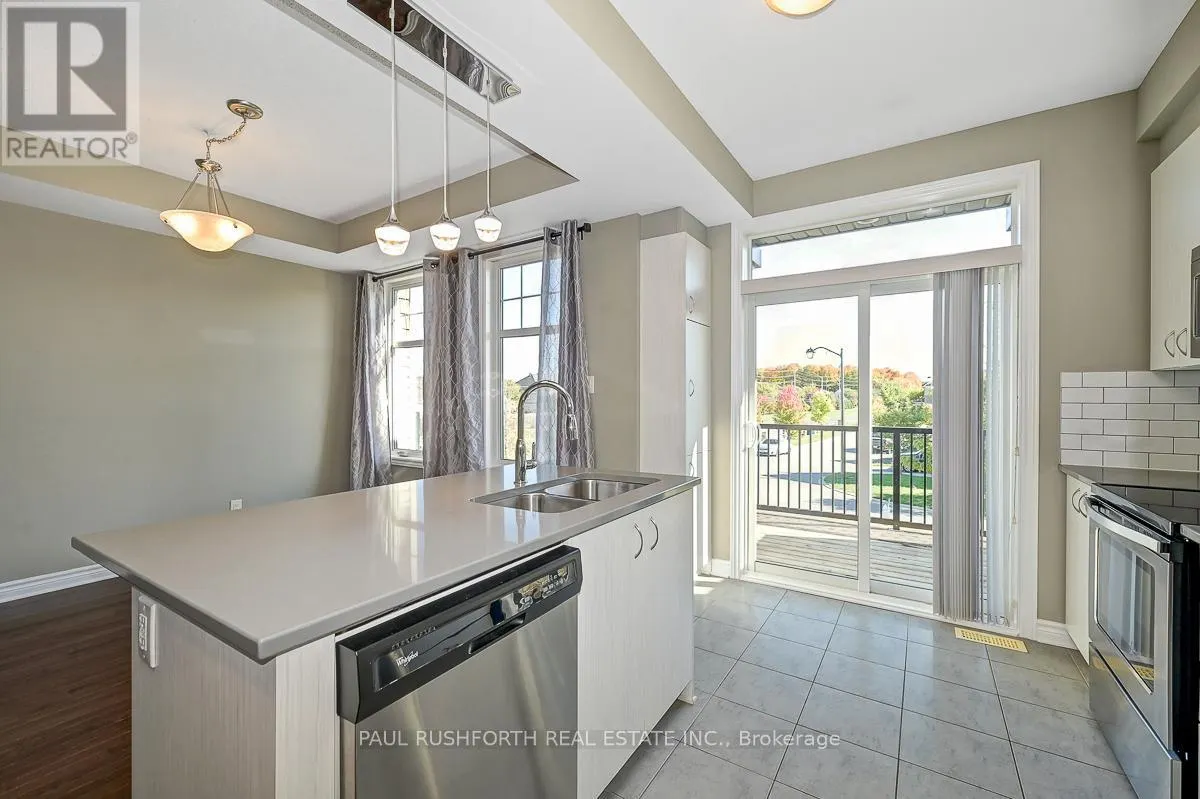 640 LAURALEAF CRESCENT