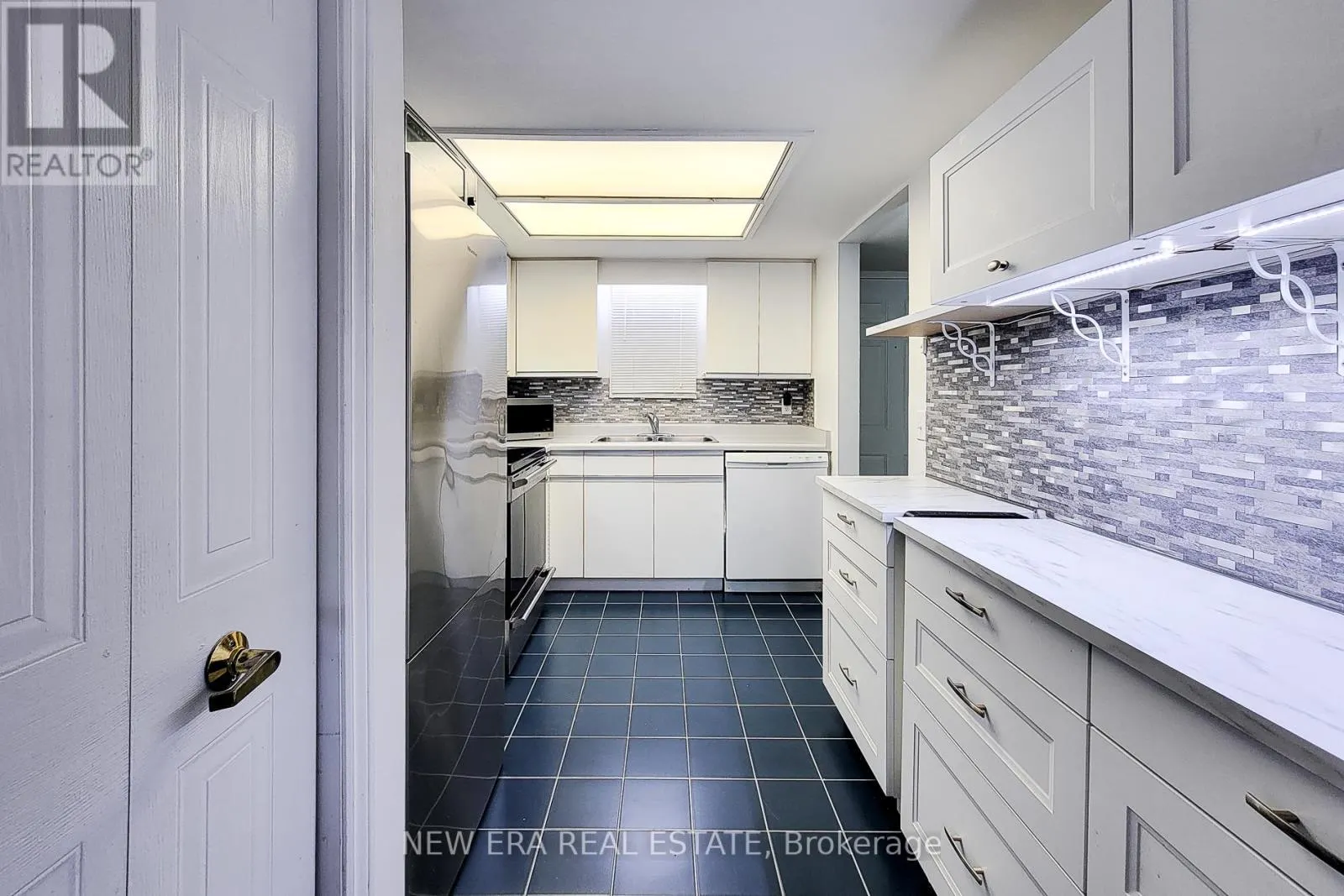 221 - 3420 FREDERICK AVENUE