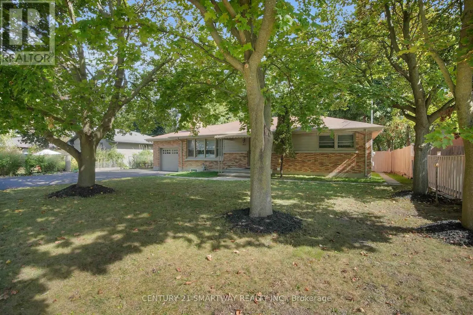 633 DONEGAL DRIVE