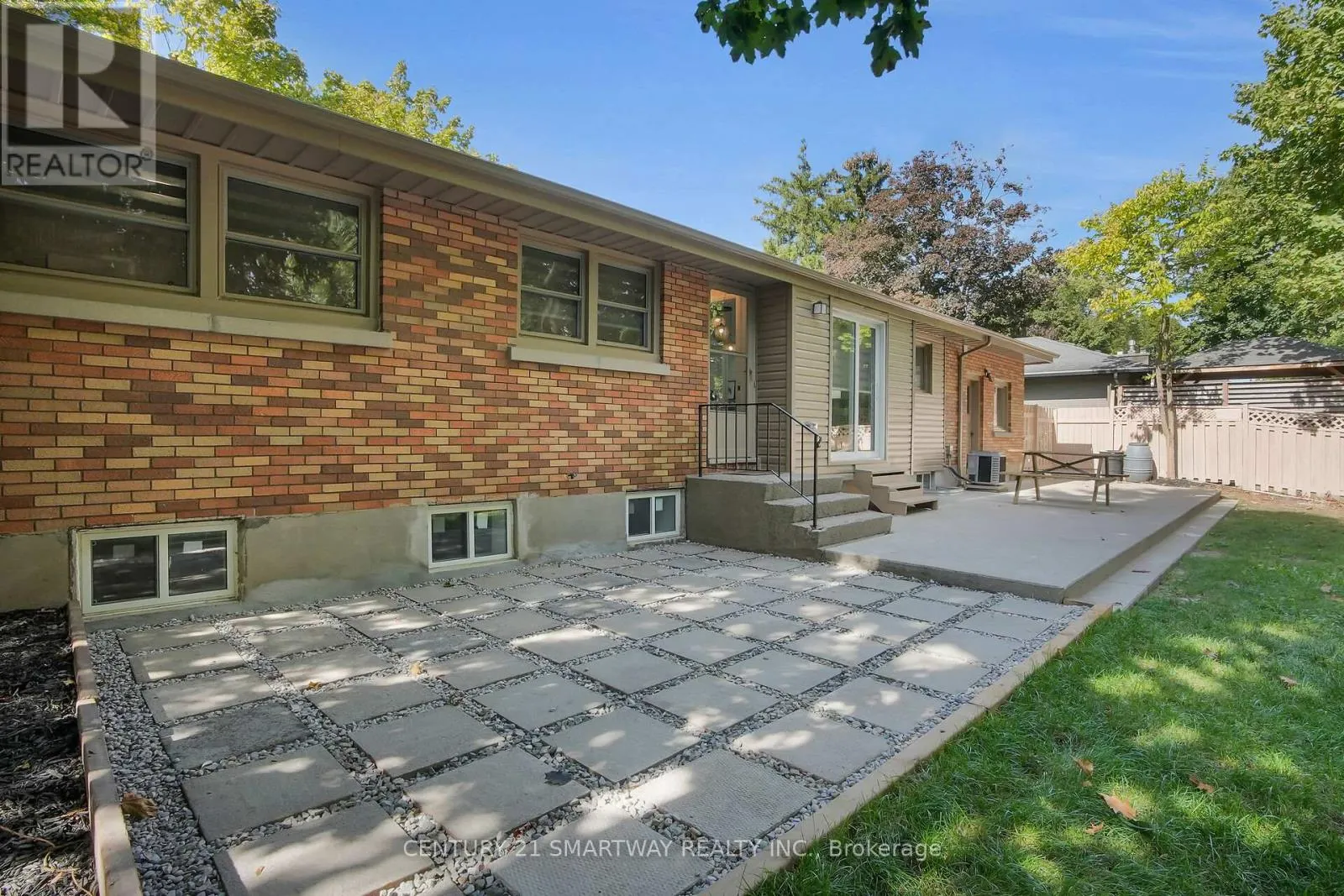 633 DONEGAL DRIVE