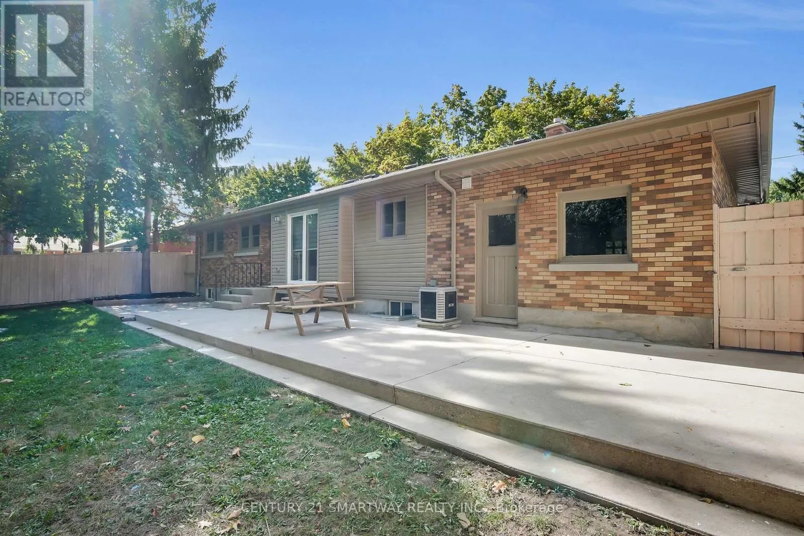 633 DONEGAL DRIVE