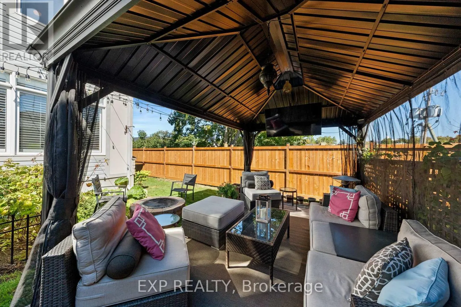 1168 BEAVERWOOD ROAD