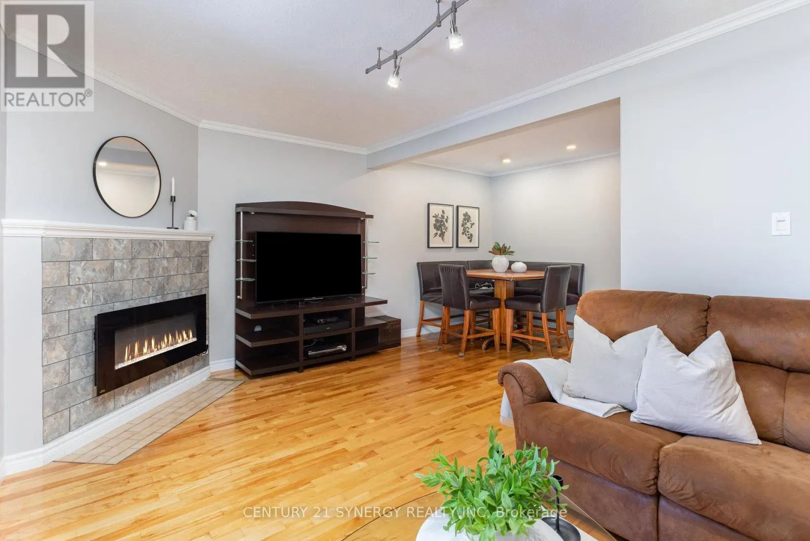 64 - 1574 CHEEVERS CRESCENT