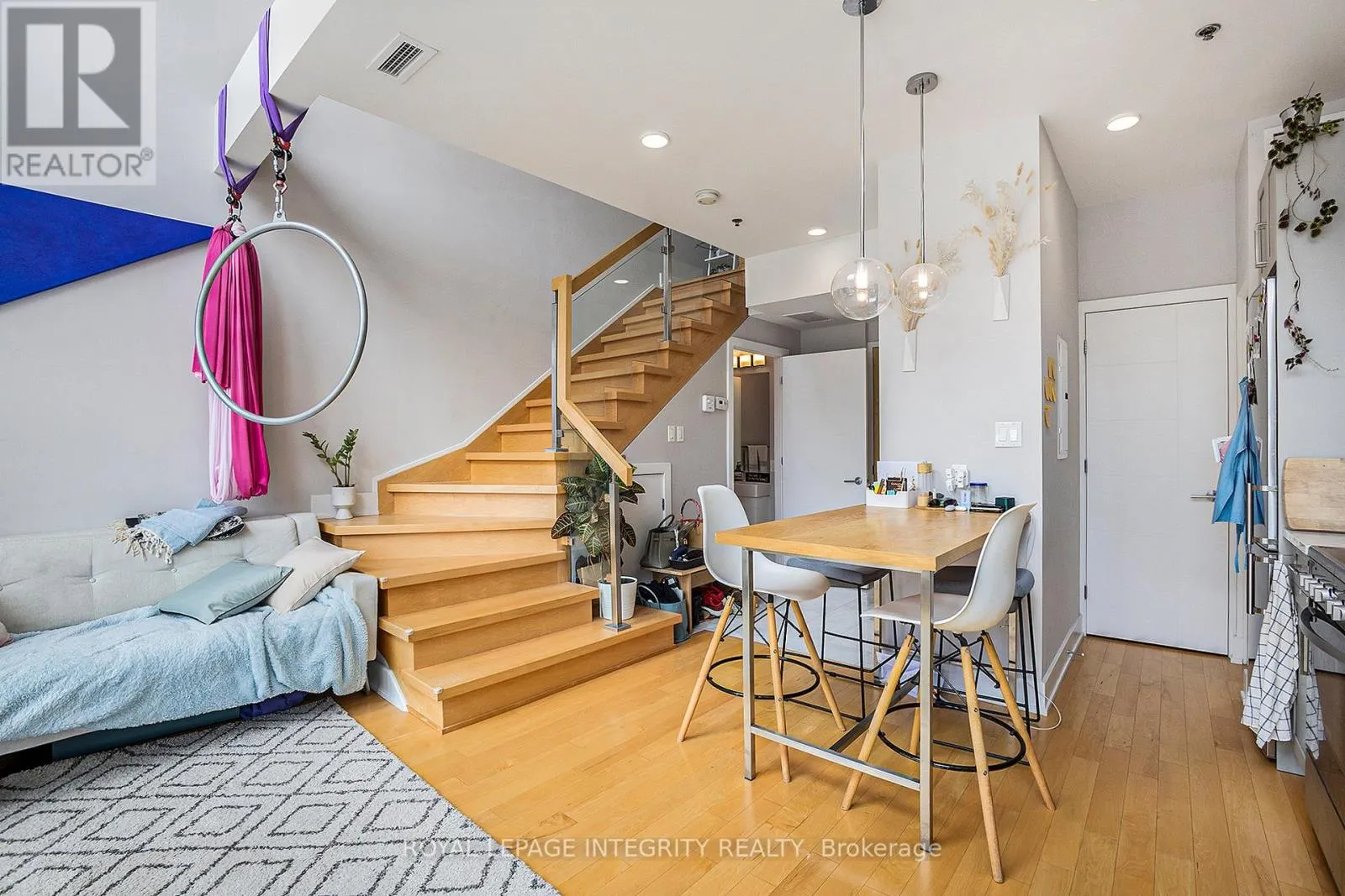 212 - 197 LISGAR STREET