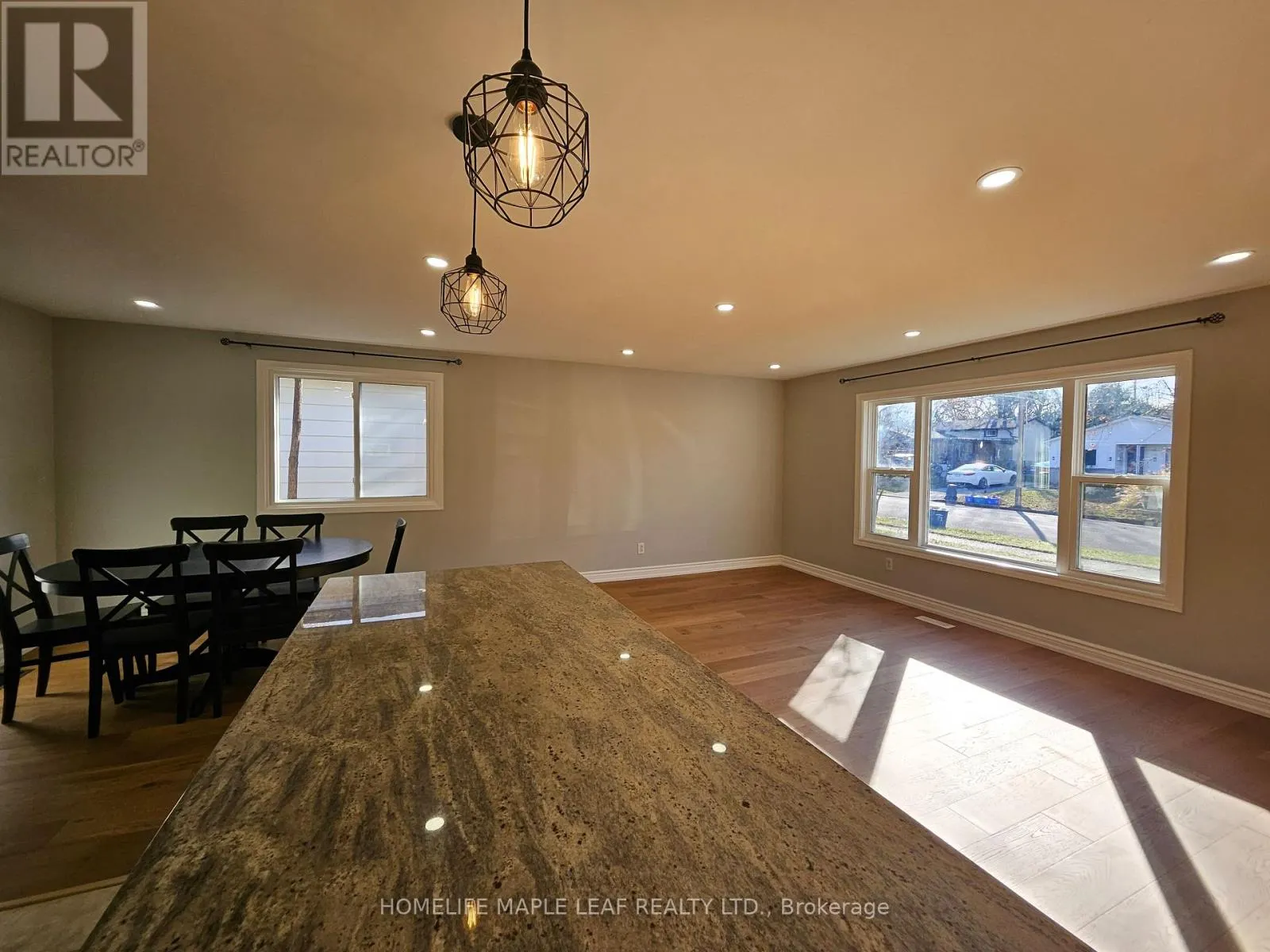 56 HELENE CRESCENT