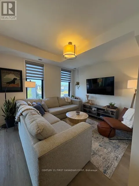5 - 3900 SAVOY STREET, #5