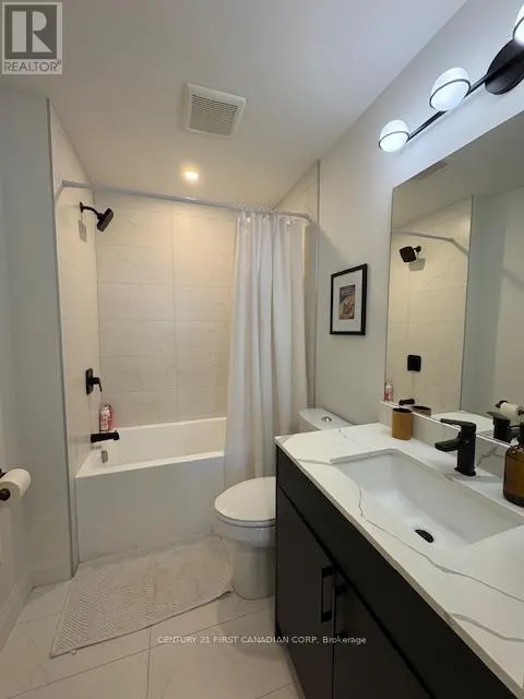 5 - 3900 SAVOY STREET, #5