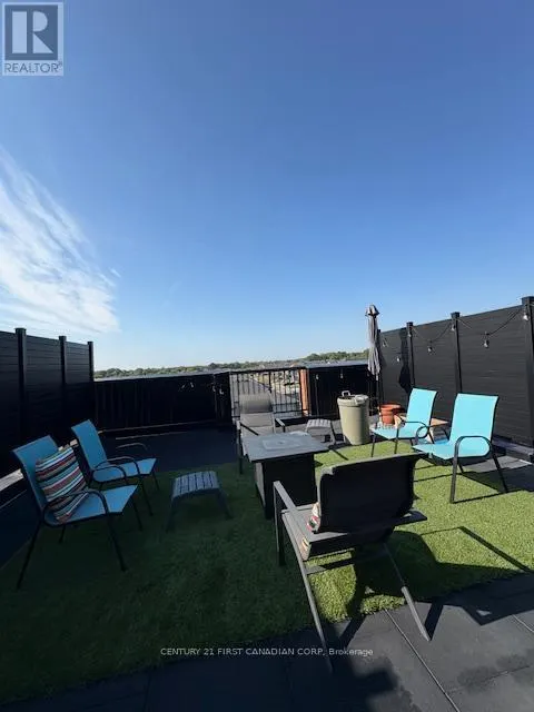 5 - 3900 SAVOY STREET, #5