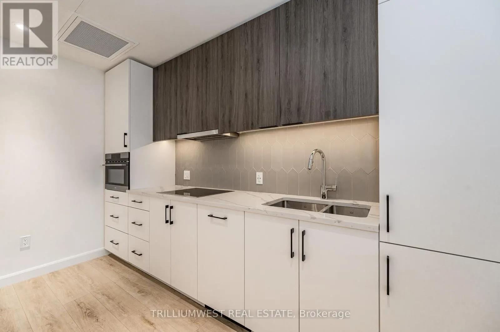 505 - 741 KING STREET W