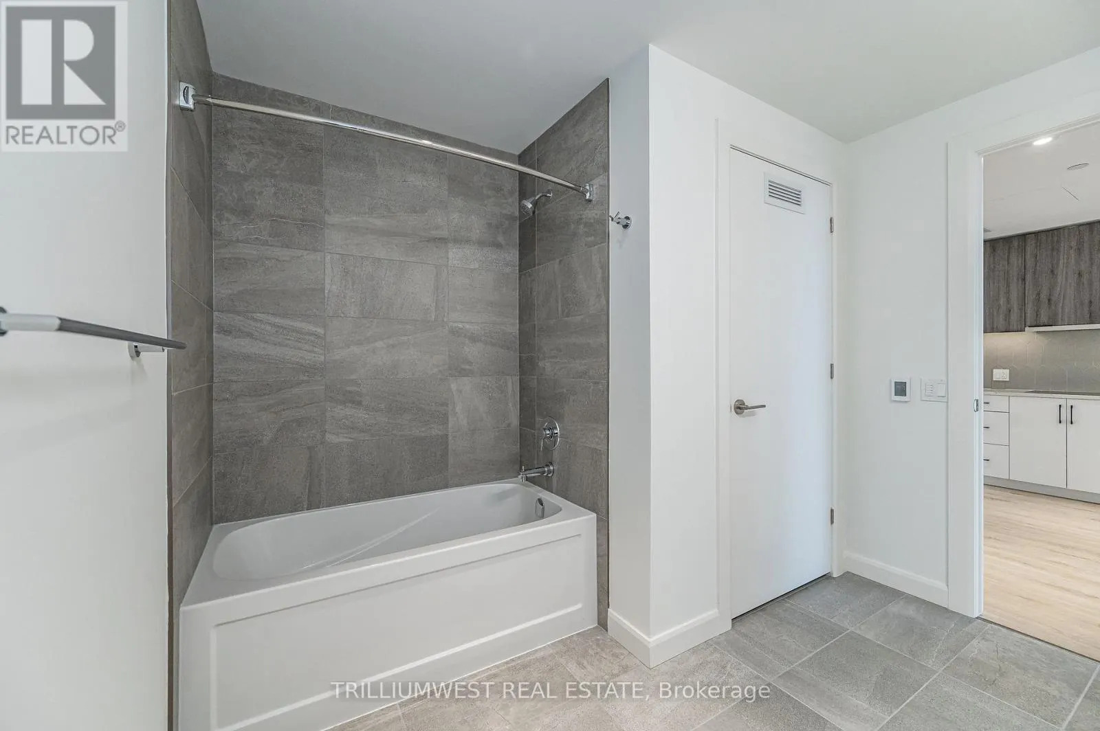 505 - 741 KING STREET W