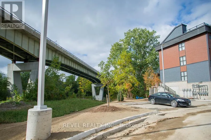 26 - 2 WILLOW STREET