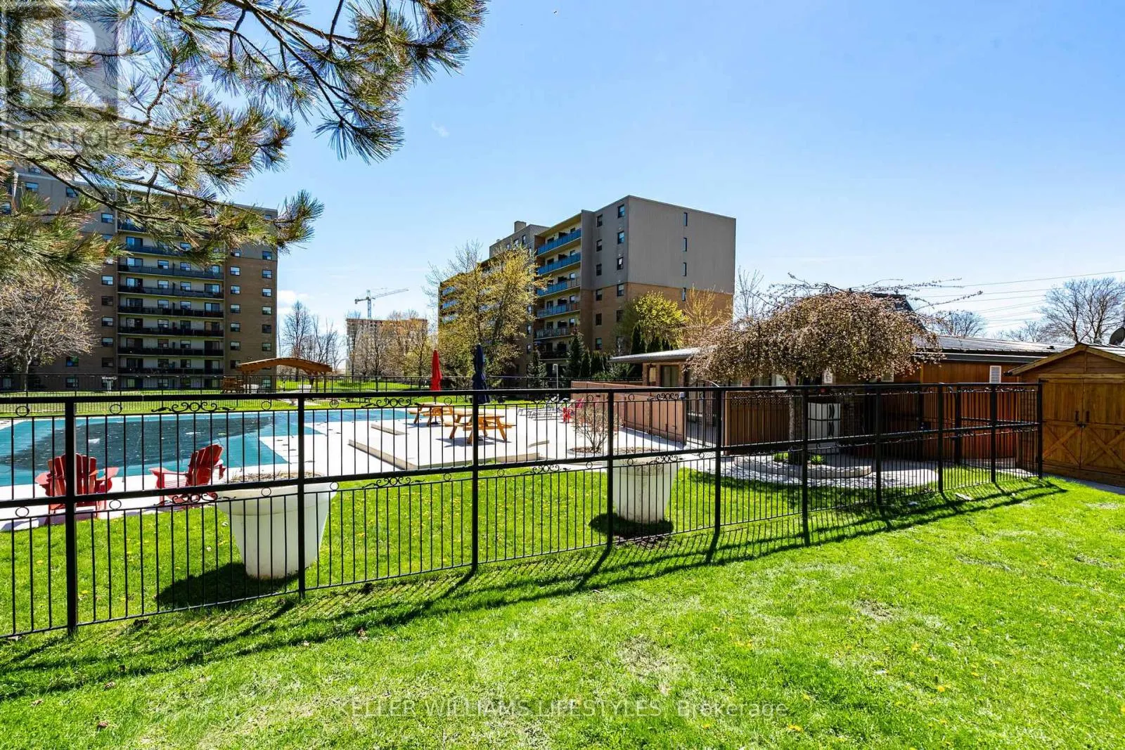 511 - 931 WONDERLAND ROAD S, #511