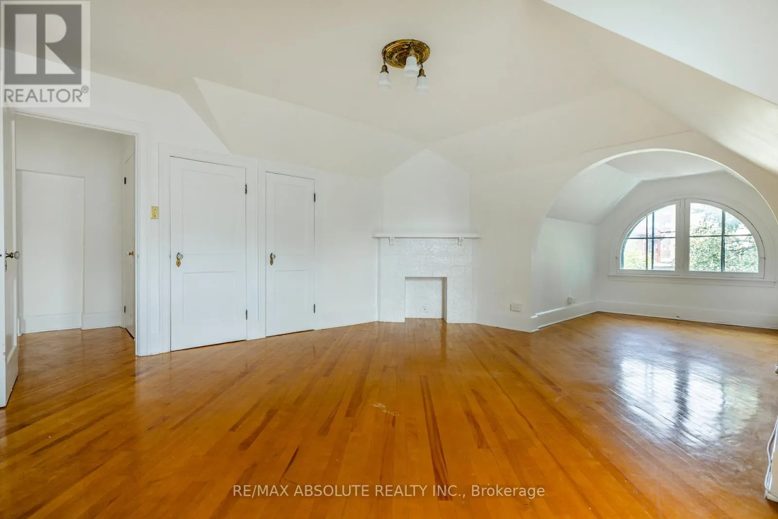 3 - 258 DALY AVENUE