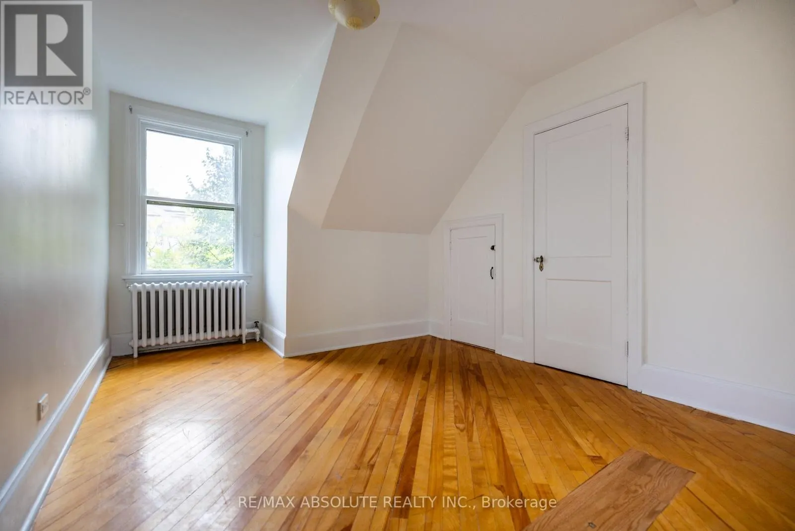 3 - 258 DALY AVENUE