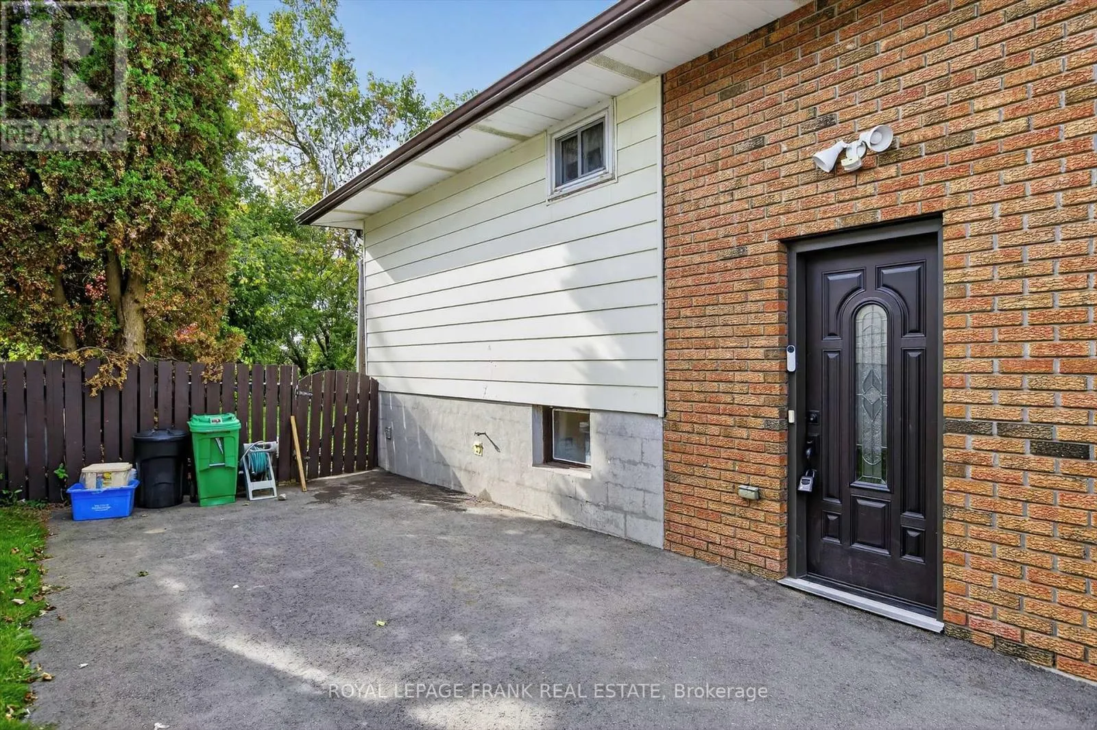 393 SOUTHPARK DRIVE