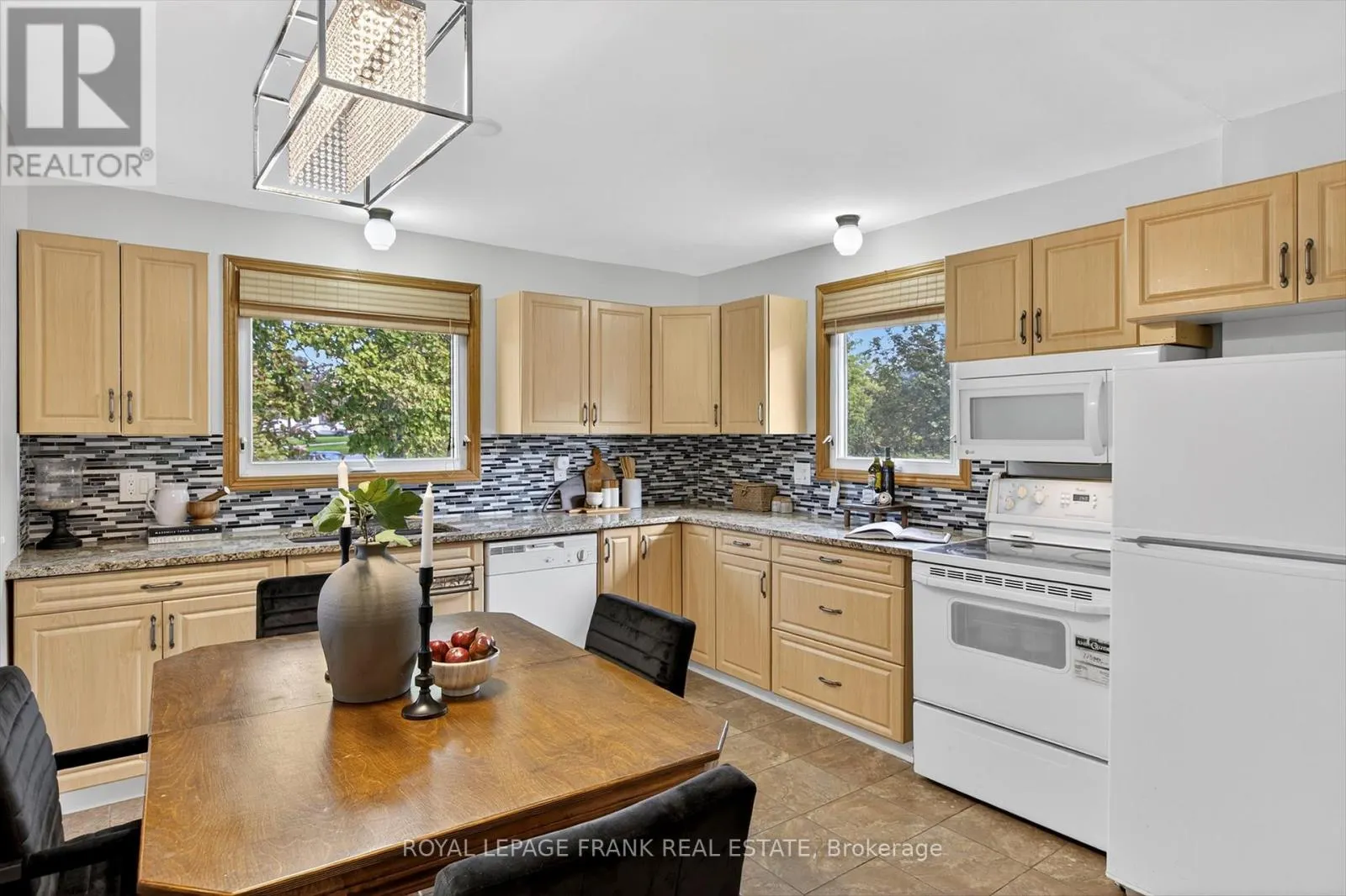 393 SOUTHPARK DRIVE
