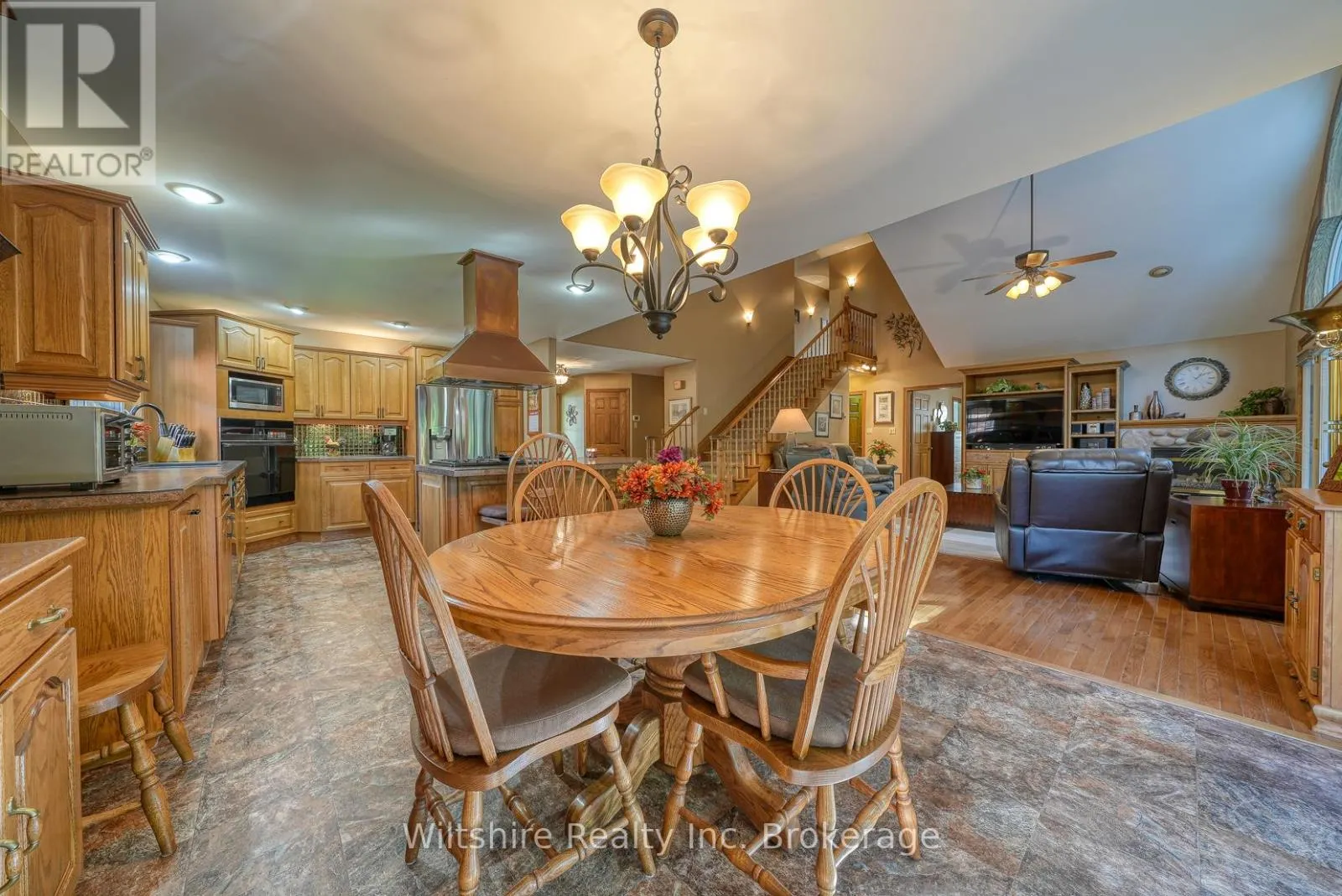 5 WHISPERING PINE LANE