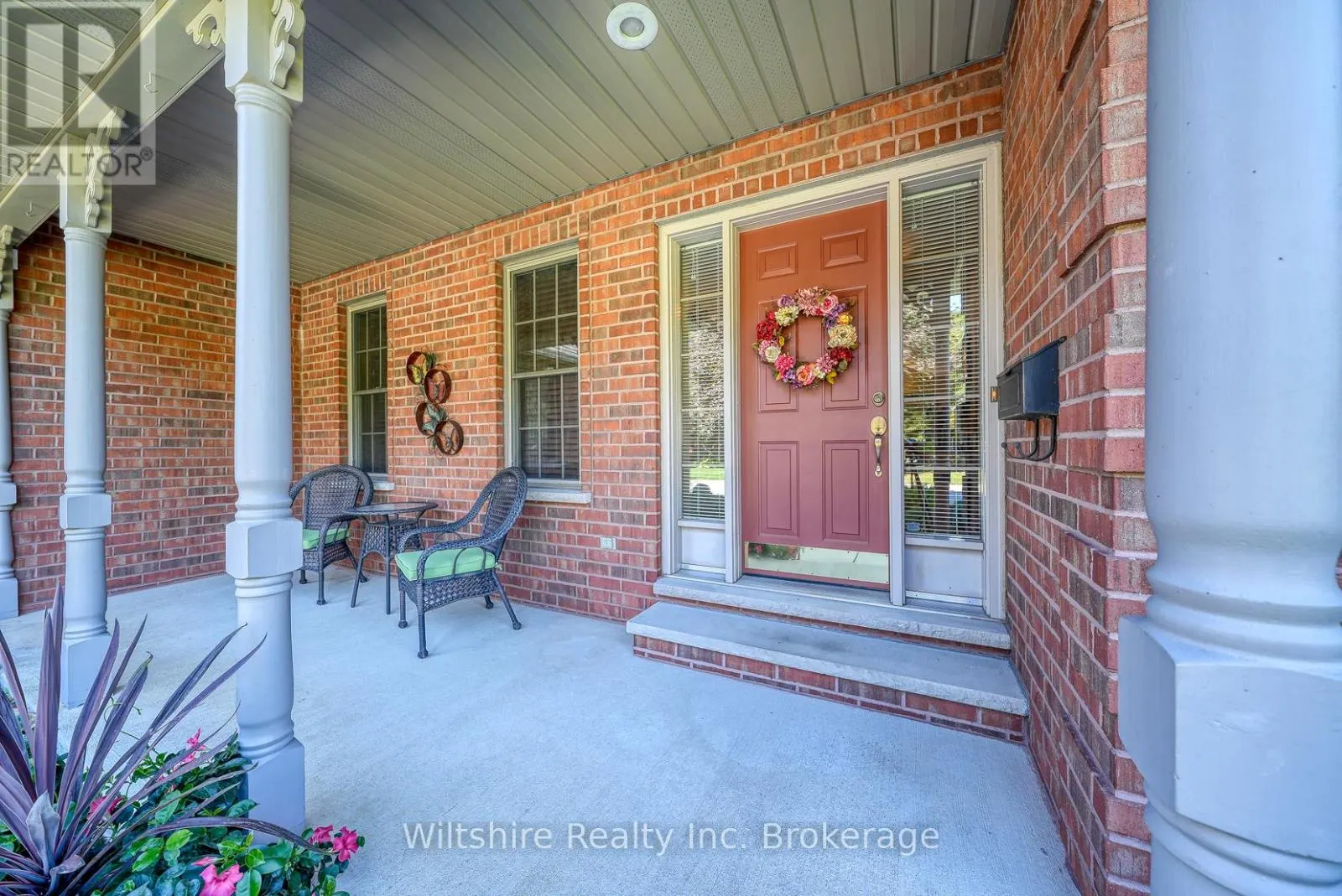 5 WHISPERING PINE LANE