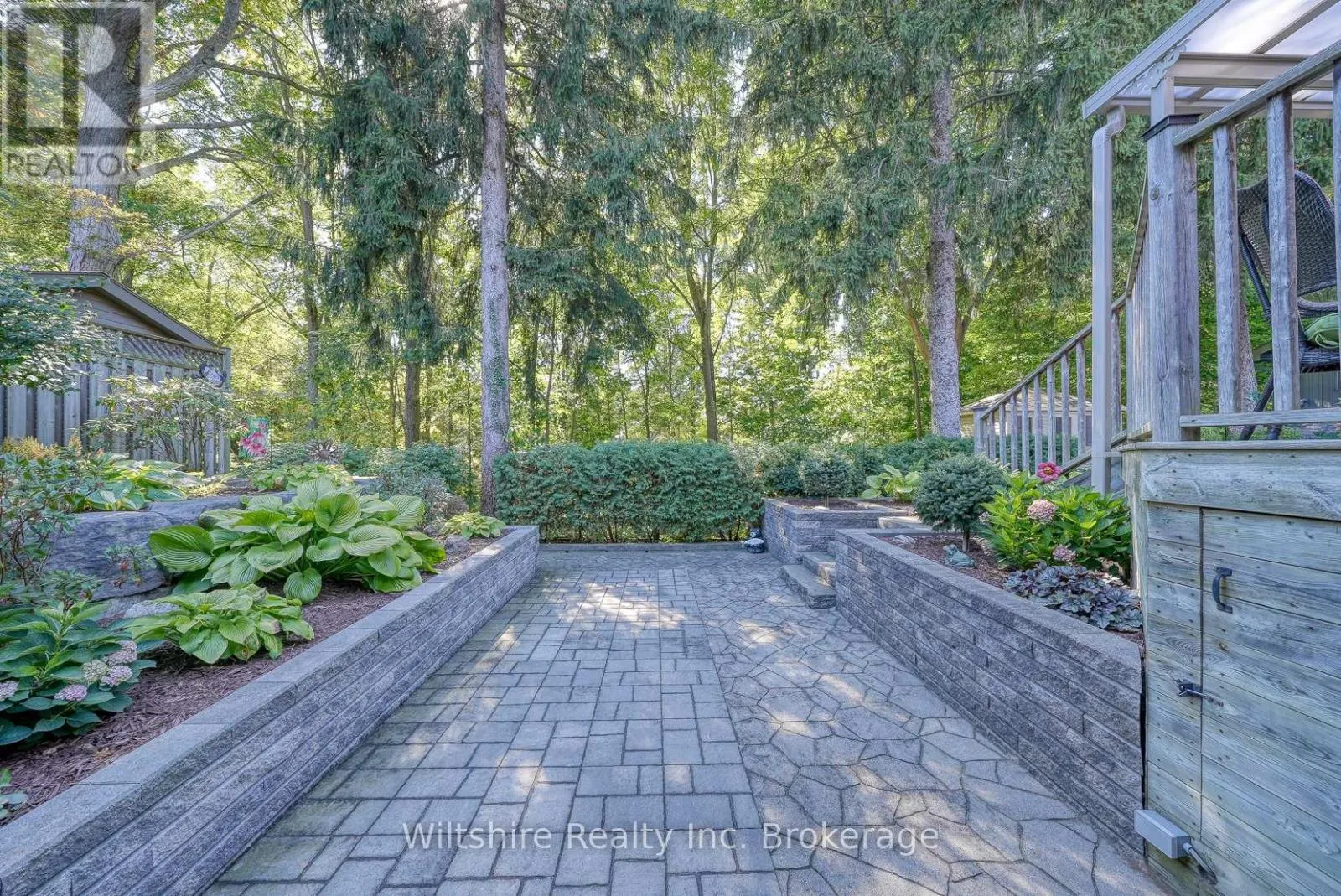 5 WHISPERING PINE LANE