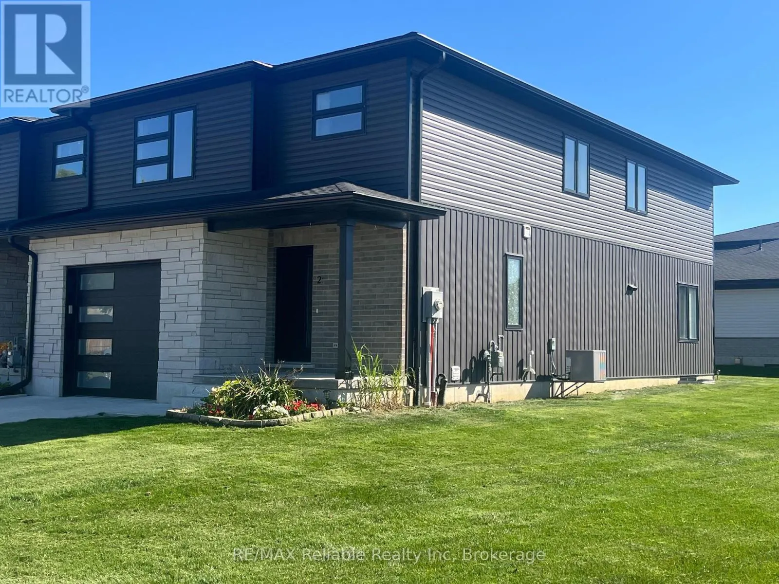 2 LINDA DRIVE