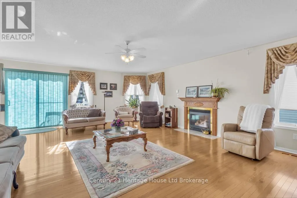 58 WILKINS CRESCENT