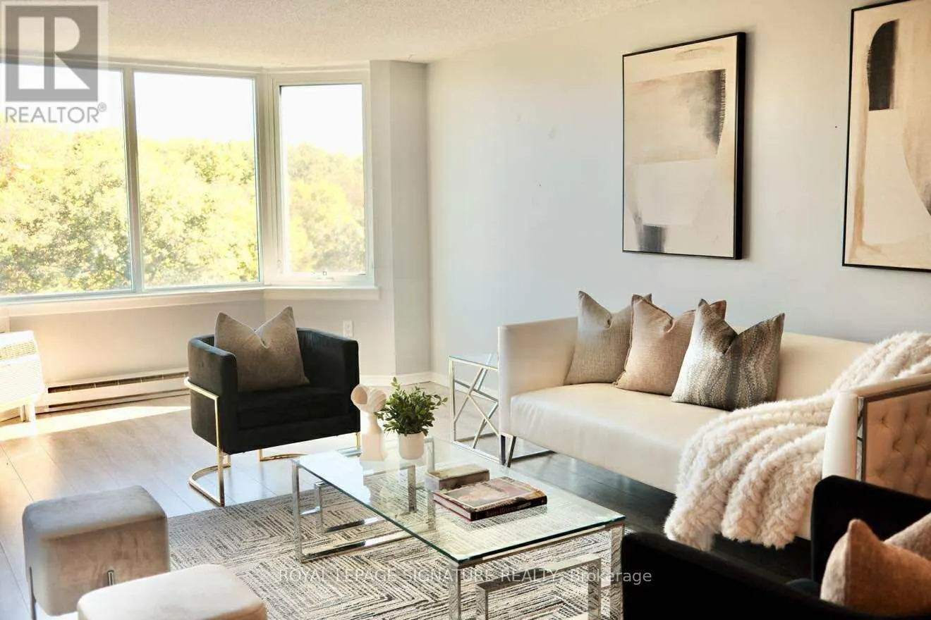 1214 - 35 GREEN VALLEY DRIVE