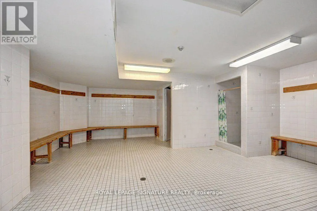 1214 - 35 GREEN VALLEY DRIVE
