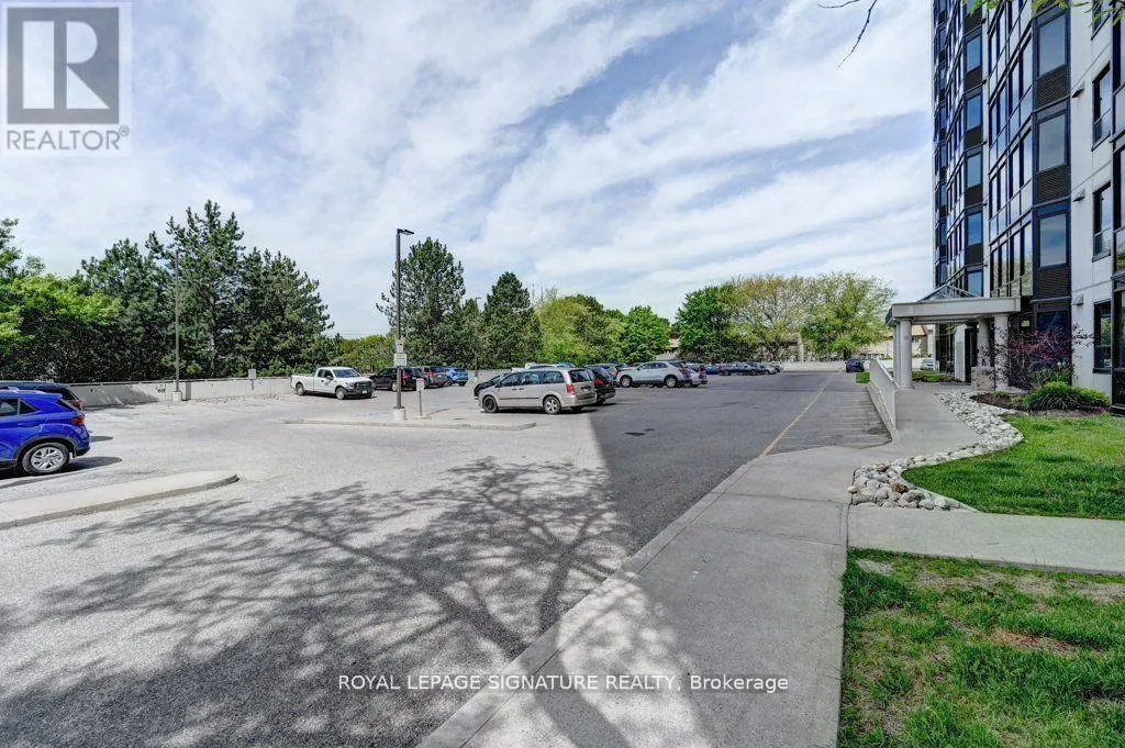 1214 - 35 GREEN VALLEY DRIVE