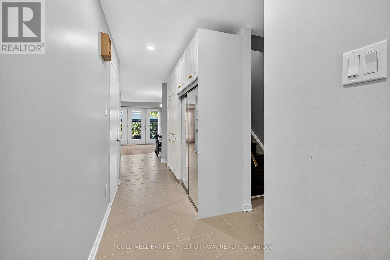 6 PENNINGTON LANE