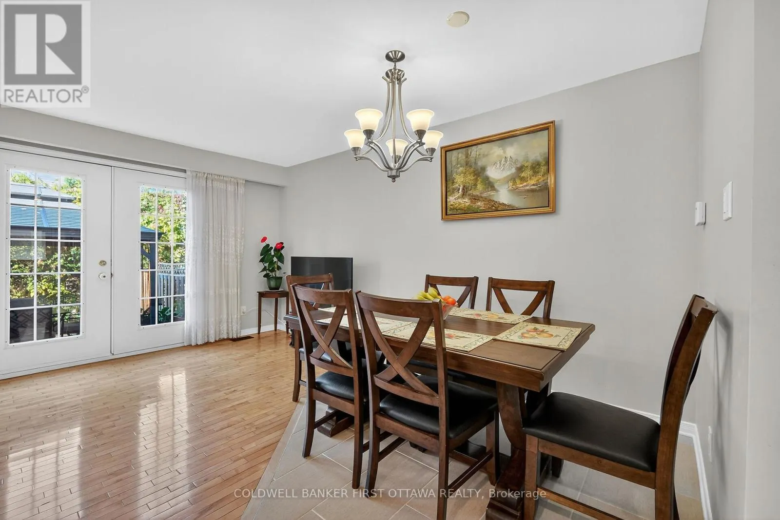 6 PENNINGTON LANE