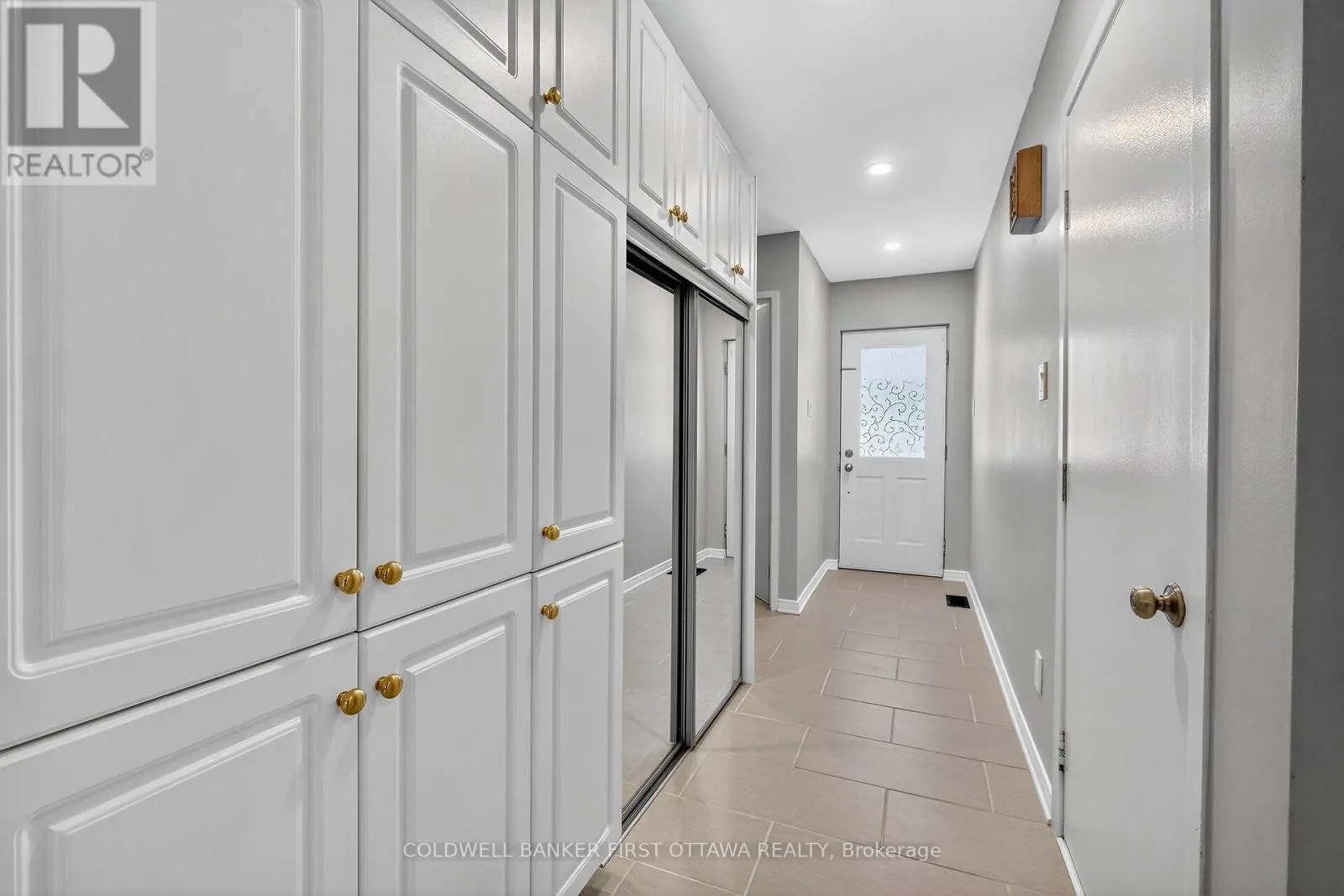 6 PENNINGTON LANE