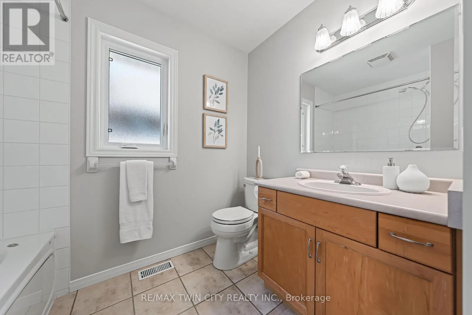 432 SANDBANKS CRESCENT