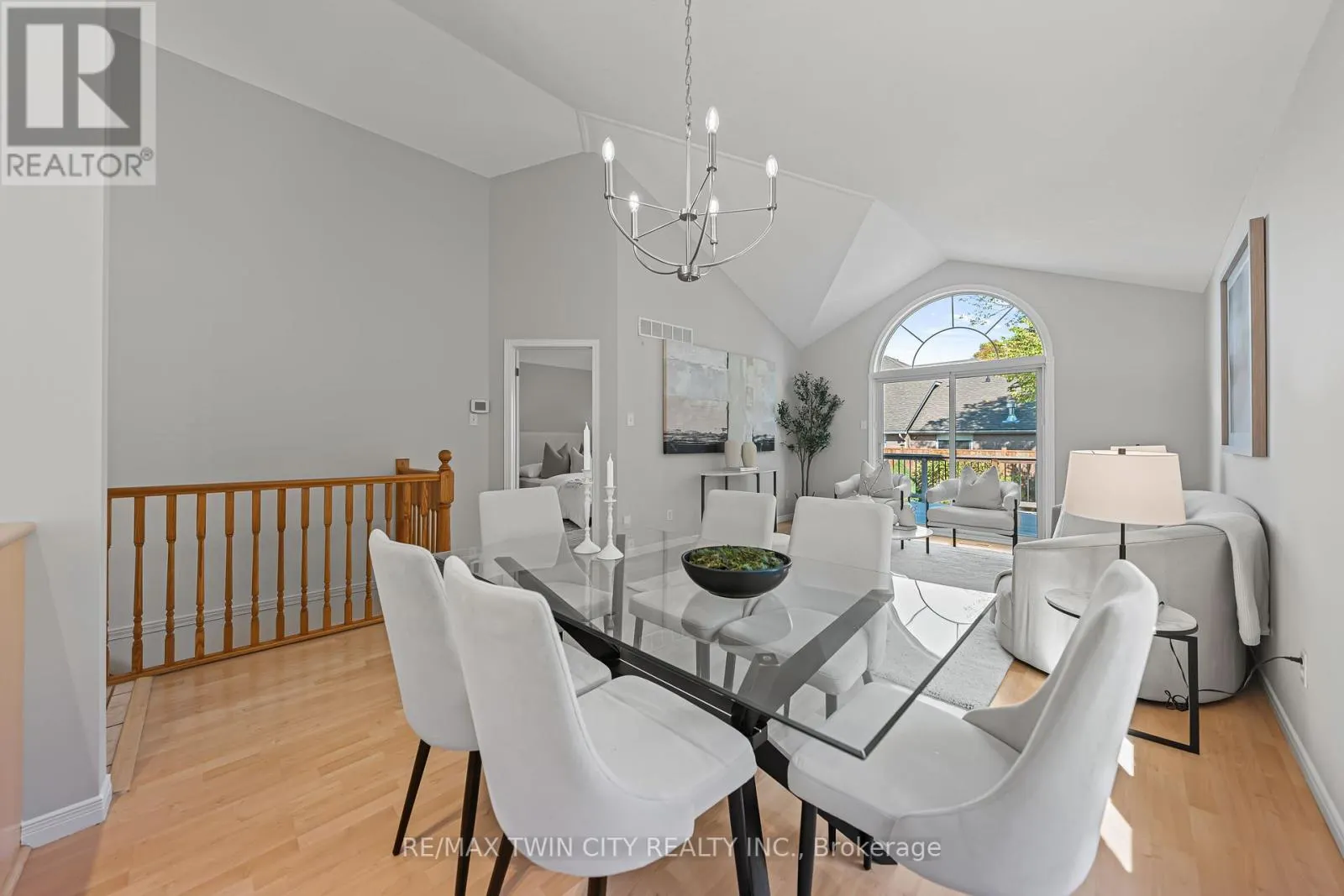 432 SANDBANKS CRESCENT