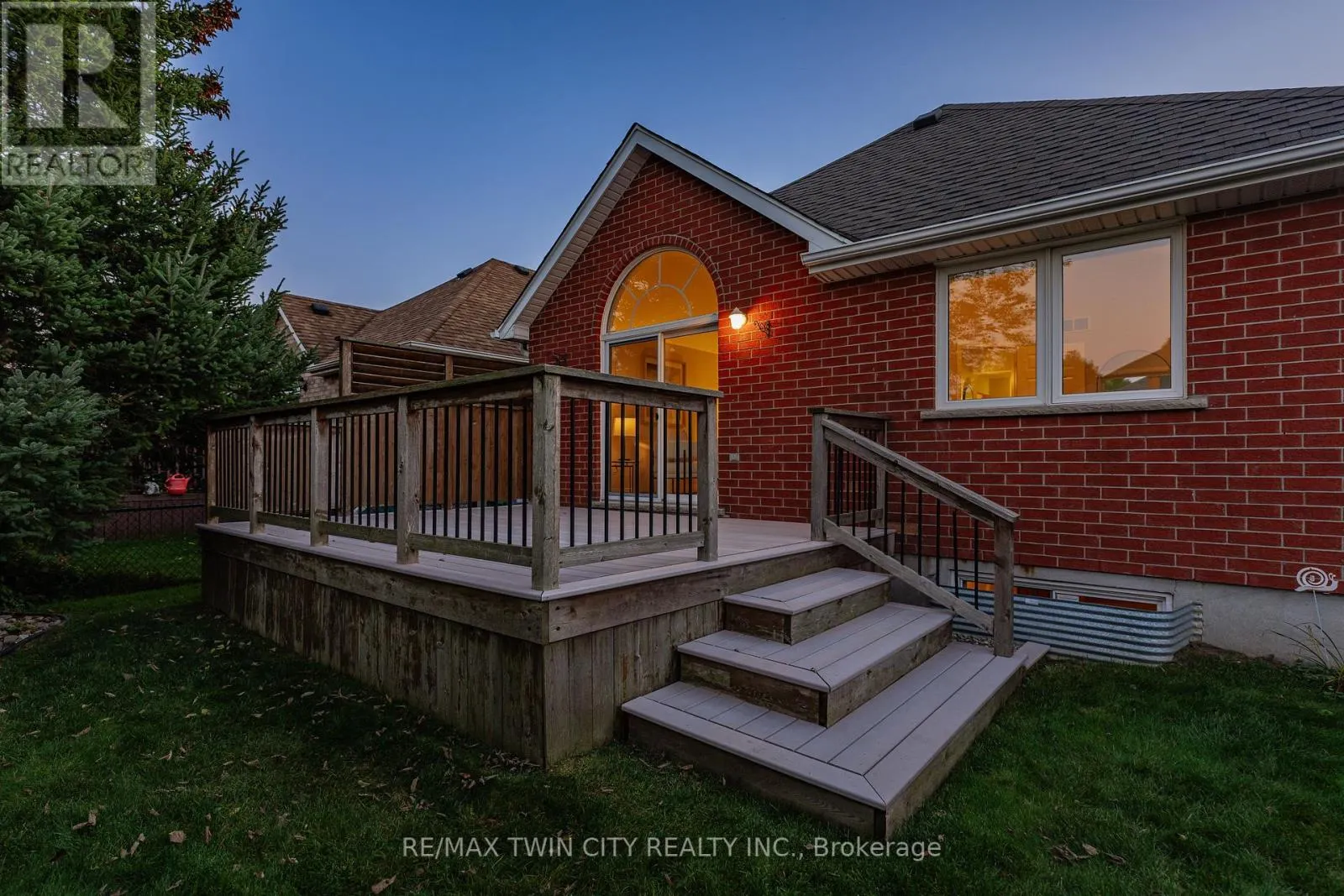 432 SANDBANKS CRESCENT