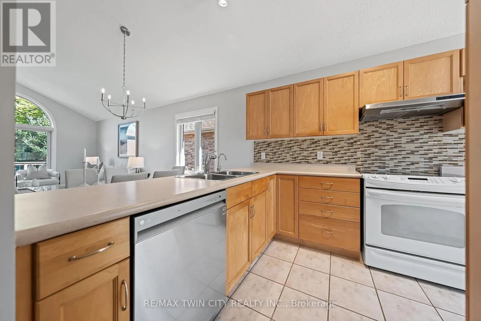 432 SANDBANKS CRESCENT