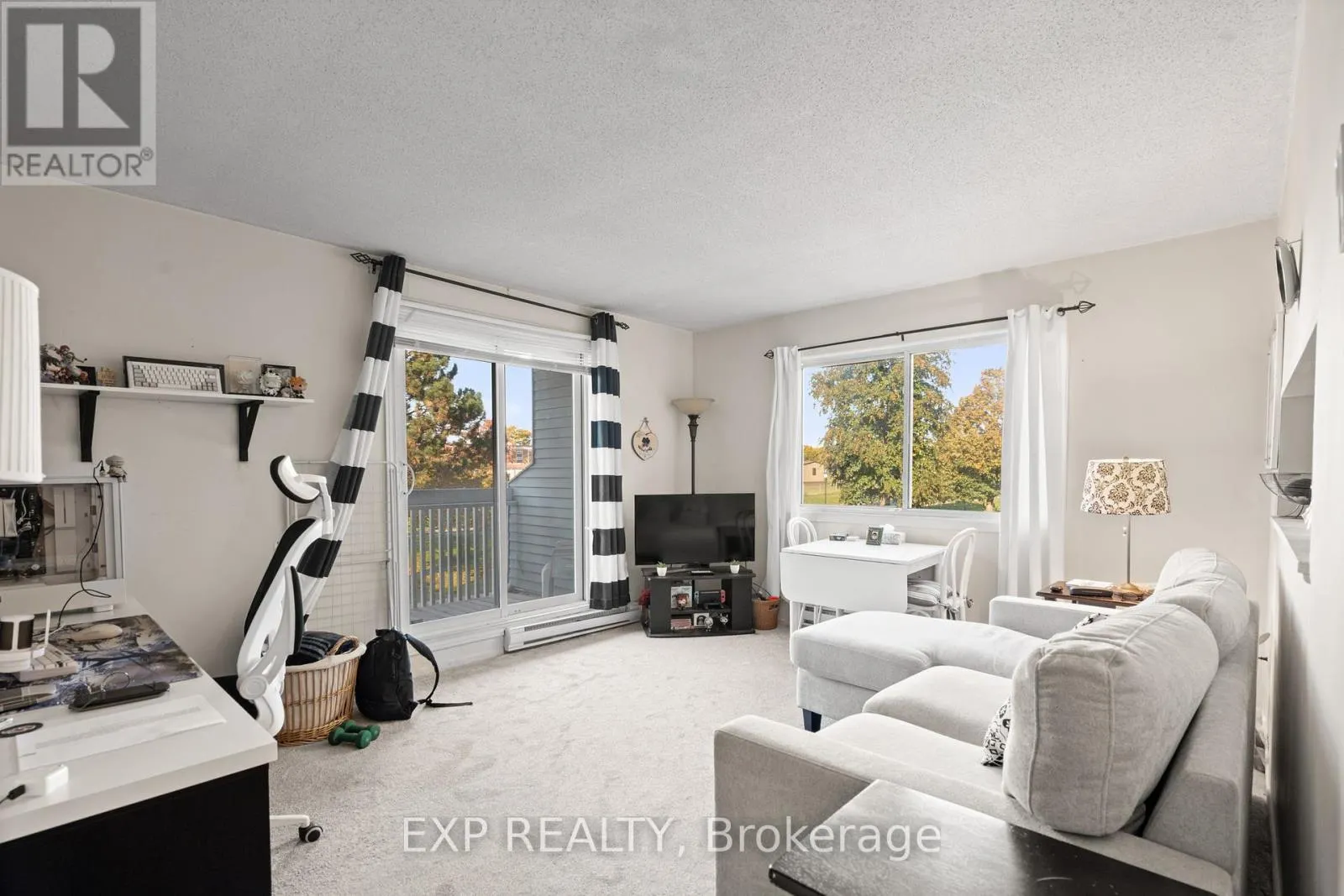 209 - 214 VIEWMOUNT DRIVE