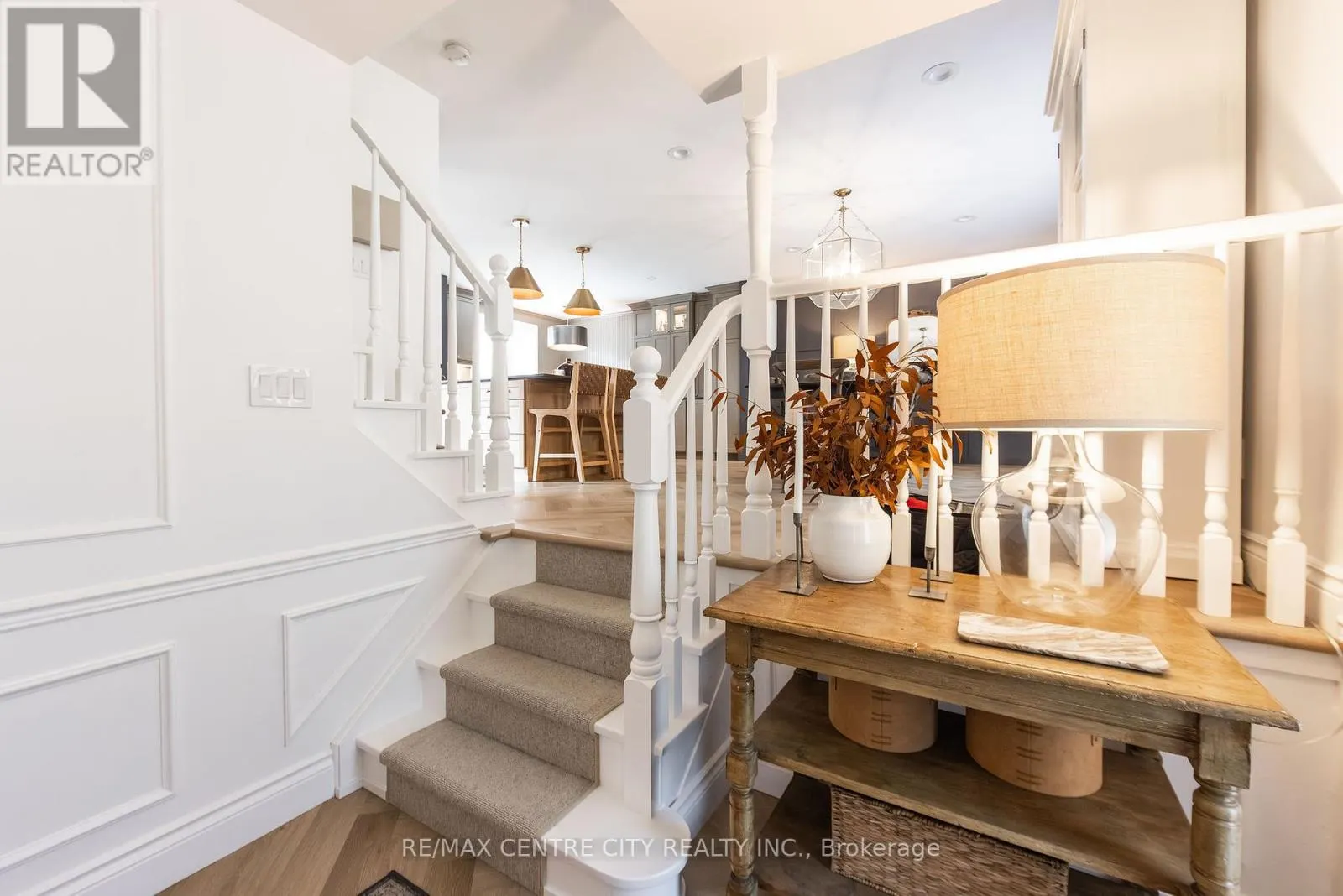 144 SPRINGFIELD CRESCENT