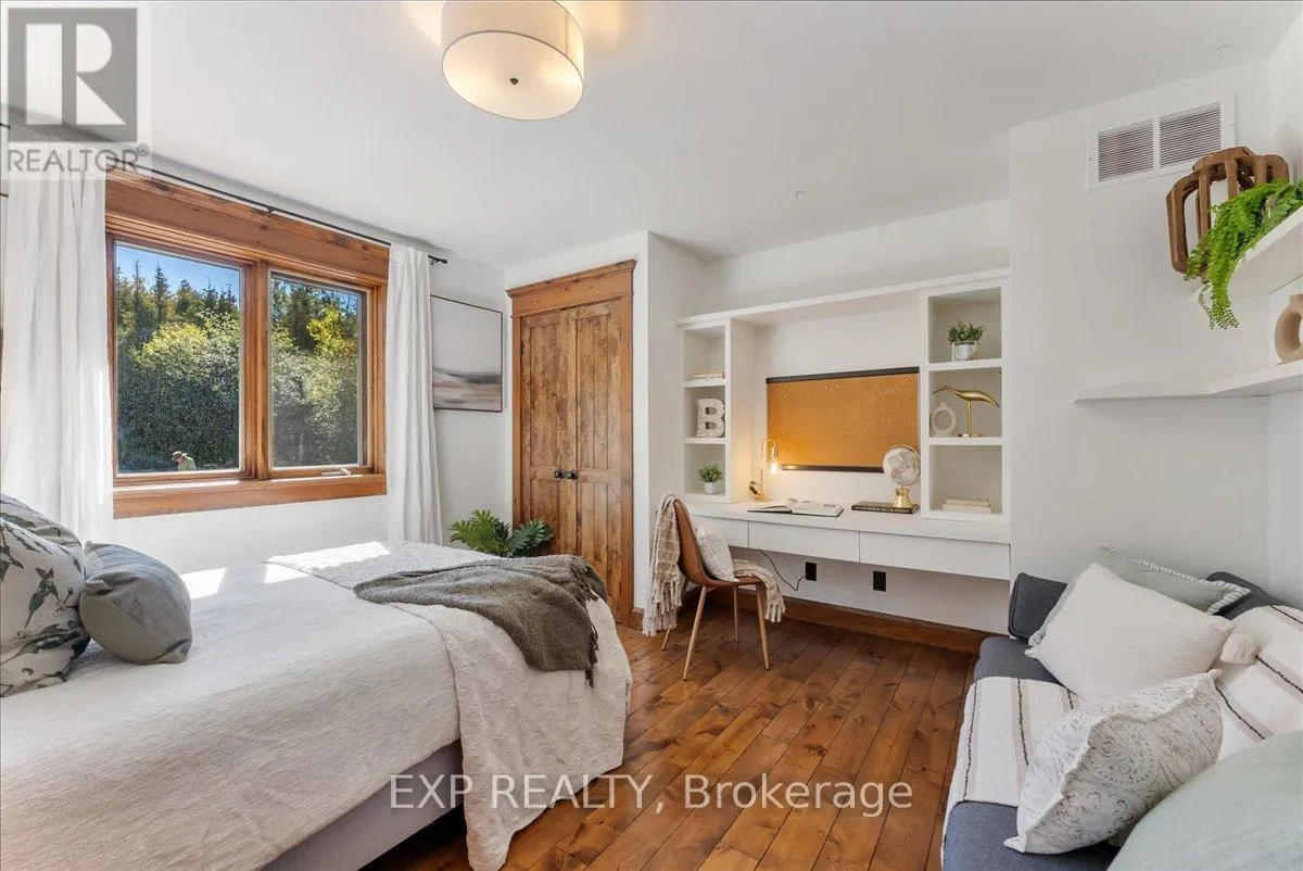 857 CEDAR GLEN ROAD