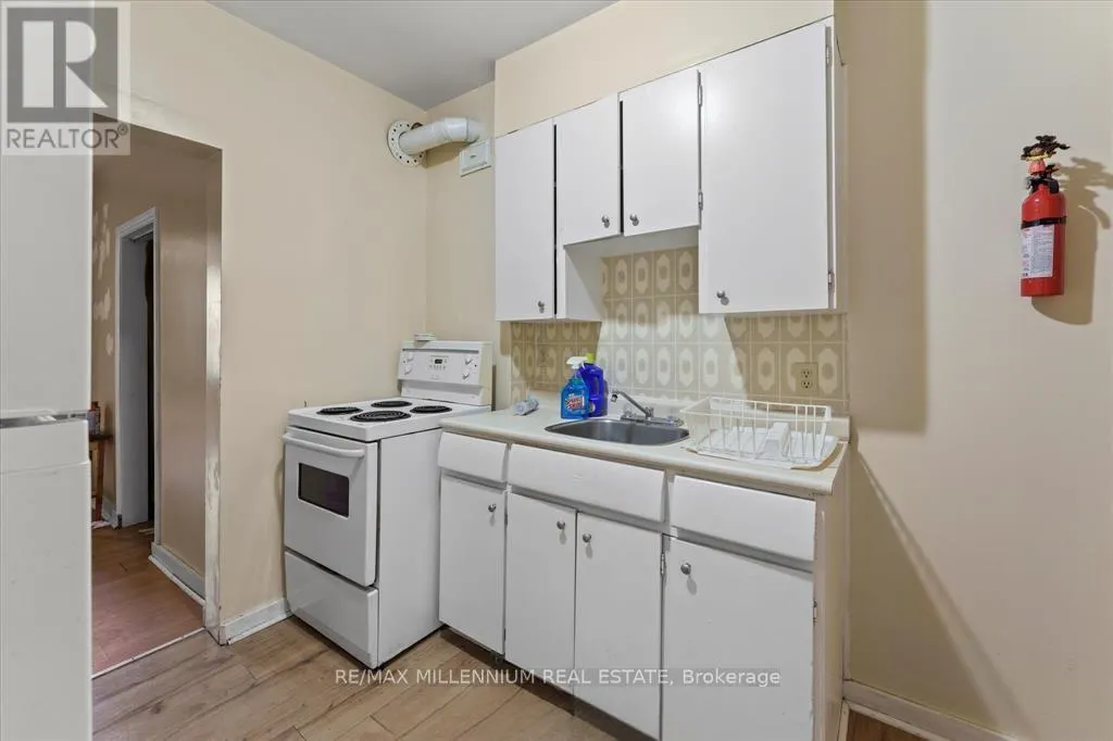 124-130 ELM AVENUE